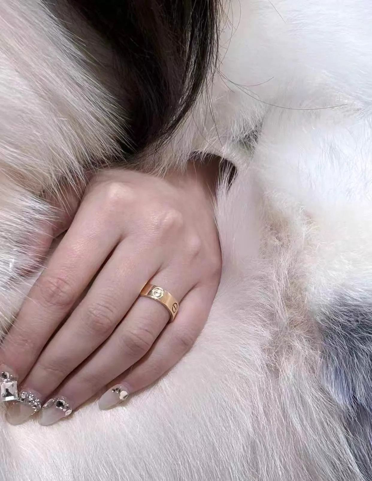 Cartier Cartier Love Wide Ring 18K Yellow Gold 56 Unworn Box&Papers Size ONE SIZE - 2 Thumbnail
