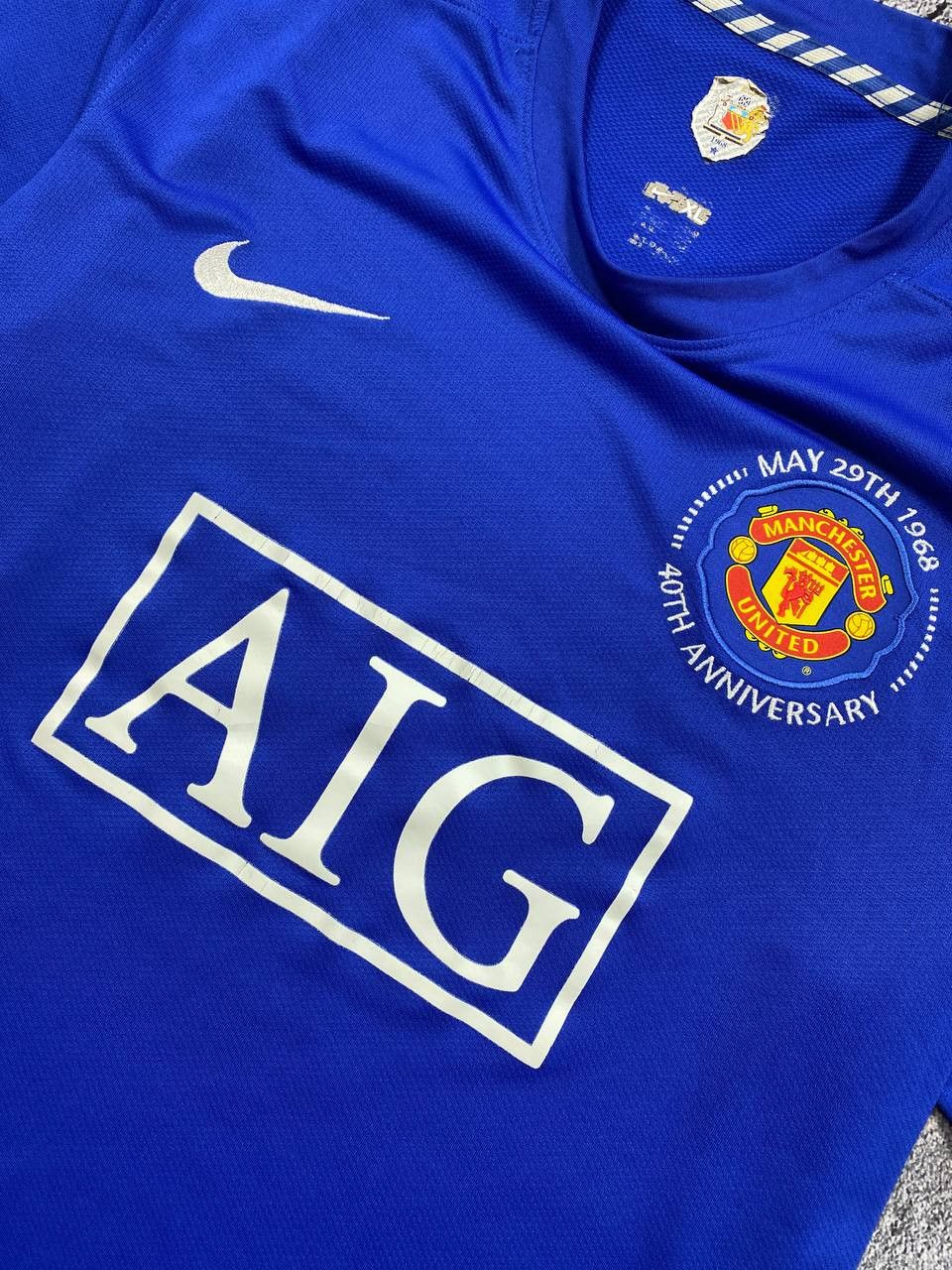 Nike Exclusive NIKE MUFC Blue AIG Sponsor Shirt Size US XL / EU 56 / 4 - 2 Thumbnail