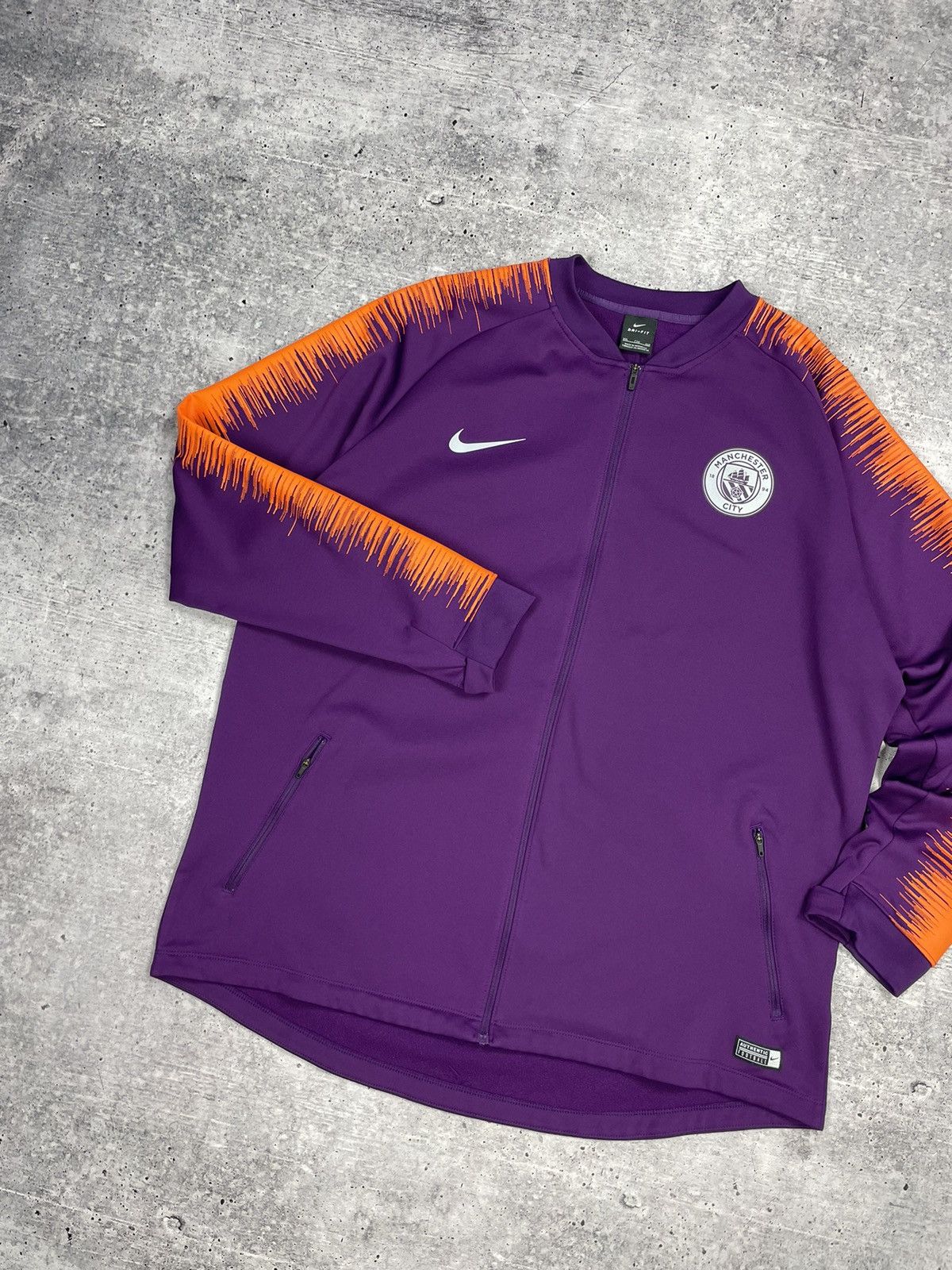 Nike × Vintage Vintage Nike Y2K Manchester City Reflective Logo Zip Olympic Size US XXL / EU 58 / 5 - 2 Thumbnail