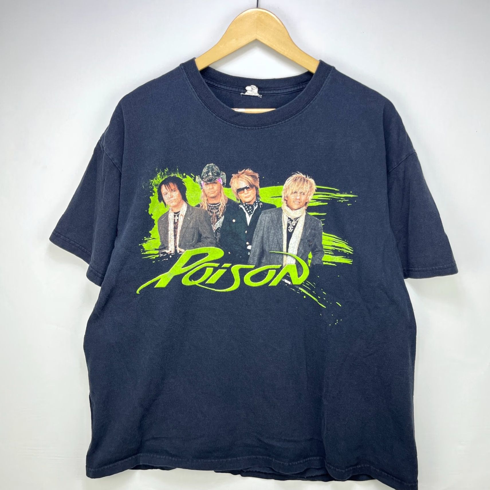 Anvil VINTAGE Poison Band T Shirt XL Black Men T-Shirt 90s Tour Live Raw Uncut Size US XL / EU 56 / 4 - 2 Thumbnail