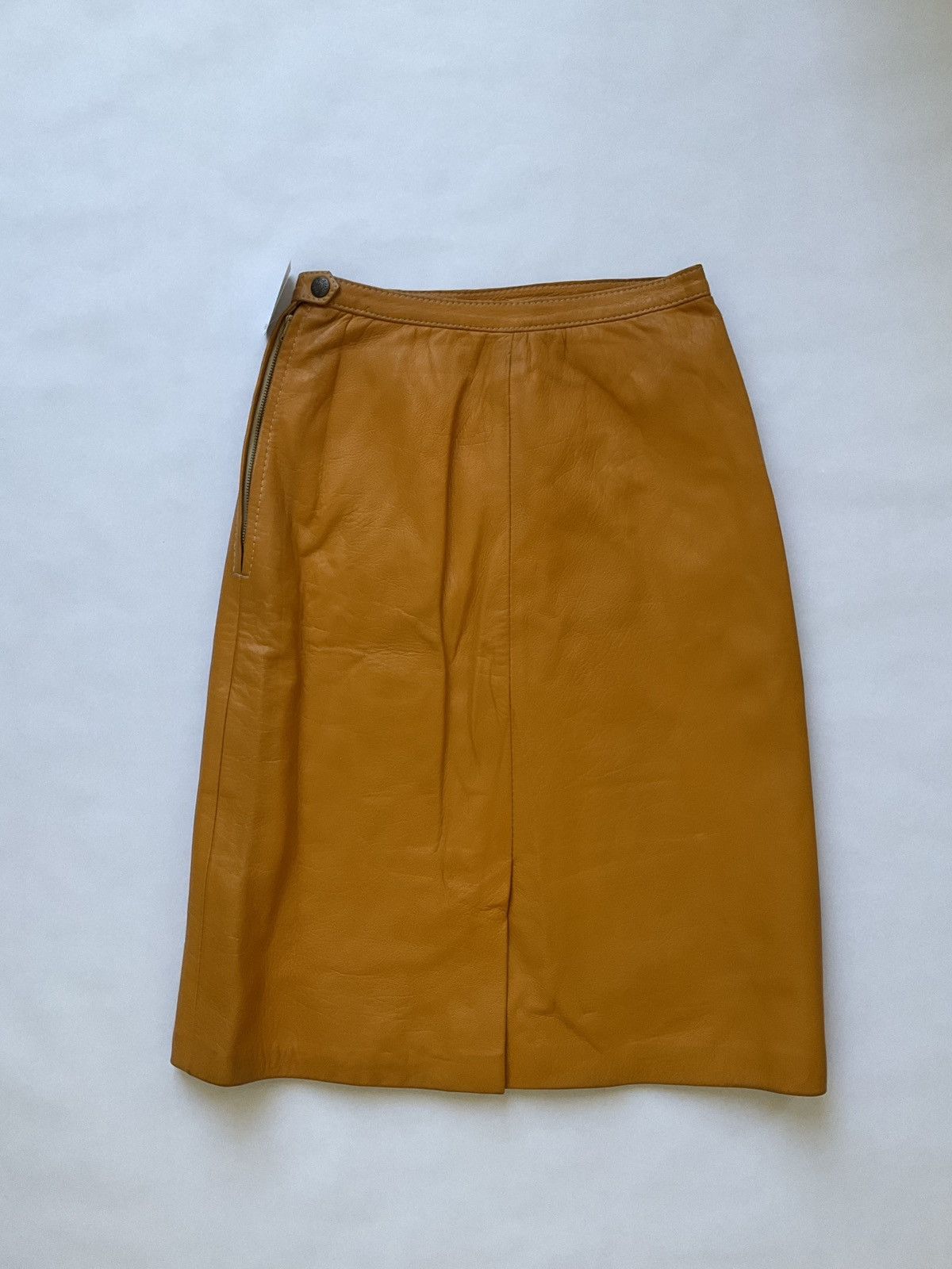 Vintage Vintage yellow leather midi skirt Size 26" / US 2 / IT 38 - 3 Thumbnail