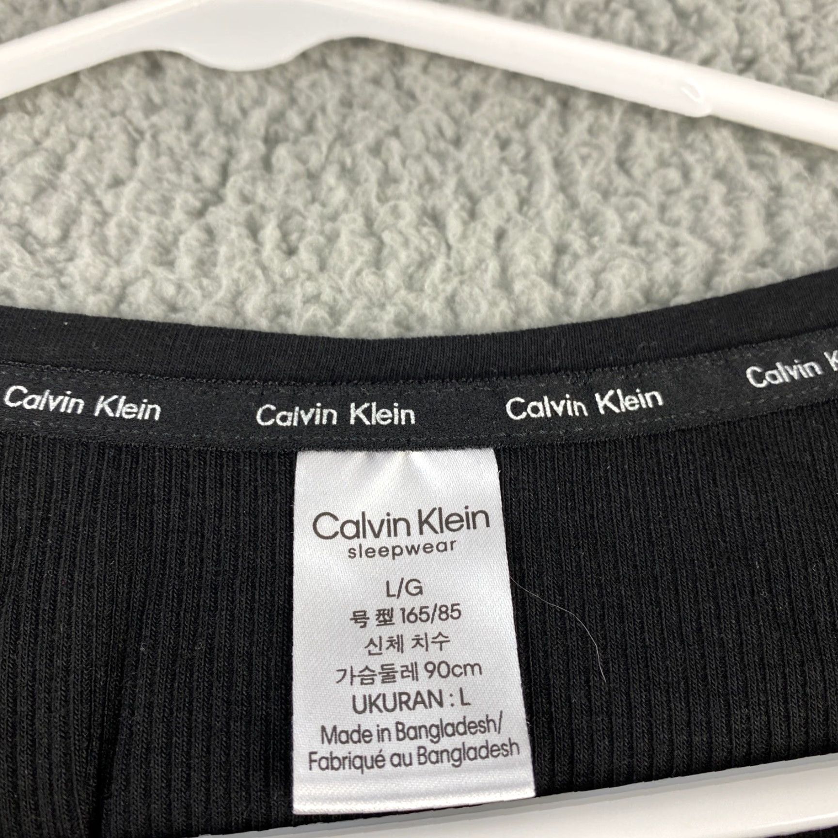 Calvin Klein Calvin Klein Top Women Sz L Black Crew Neck Long Sleeve Ribbed Stretch/ 40-39 Size L / US 10 / IT 46 - 3 Thumbnail