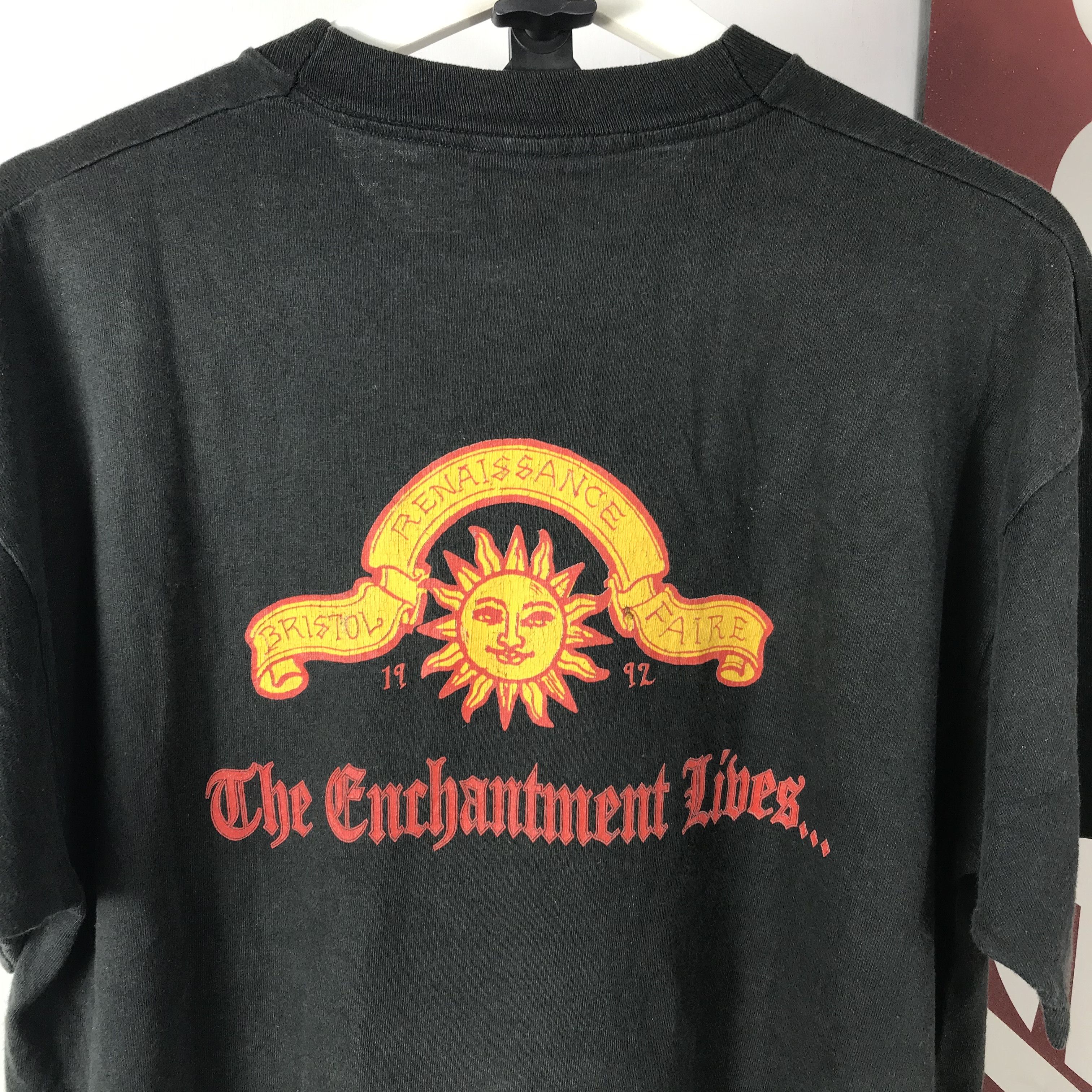 Vintage 90s Merlin Wizard Renaissance sorcerer graphic movie shirt Size US L / EU 52-54 / 3 - 5 Thumbnail