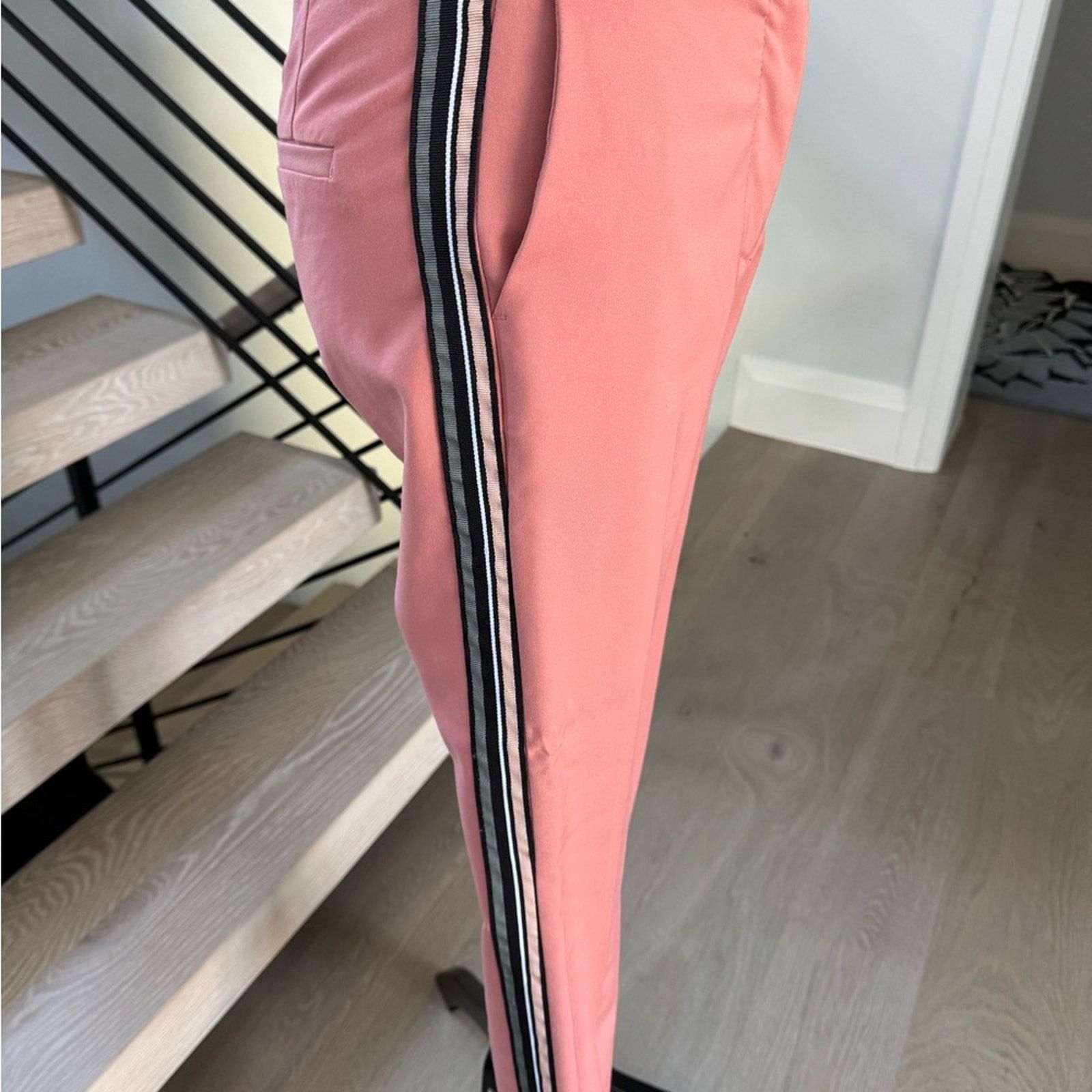 Zara New Zara Women's Pink Joggers with Stripe Detail size S Size 26" / US 2 / IT 38 - 7 Thumbnail