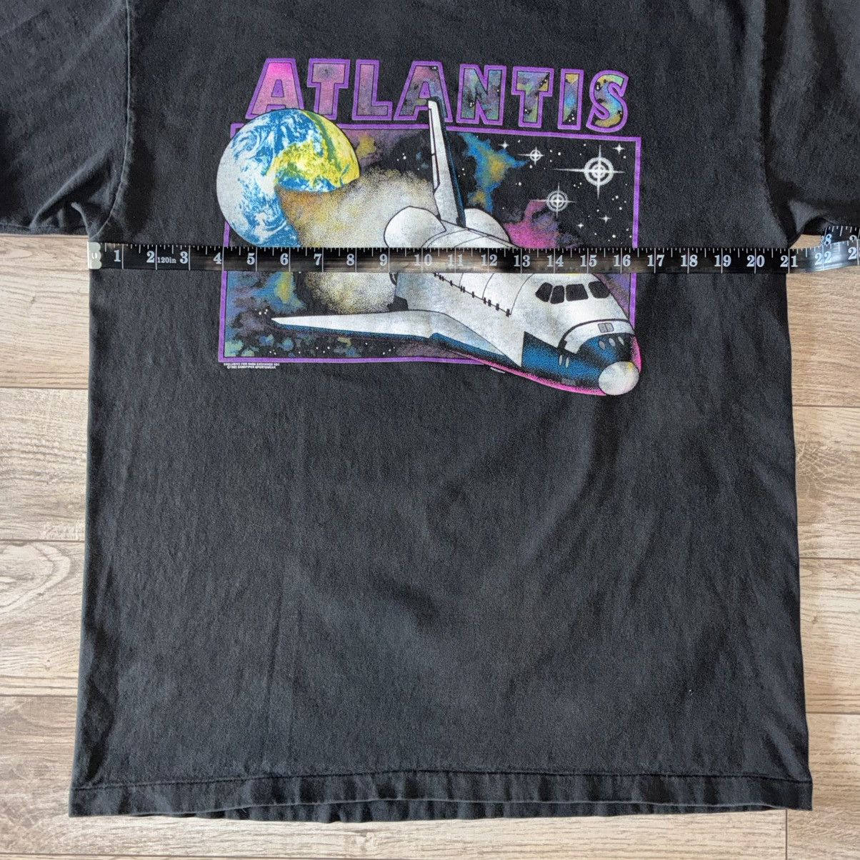 Hanes 90s black NASA Atlantis Space Shuttle Tee Shirt Size US L / EU 52-54 / 3 - 6 Thumbnail