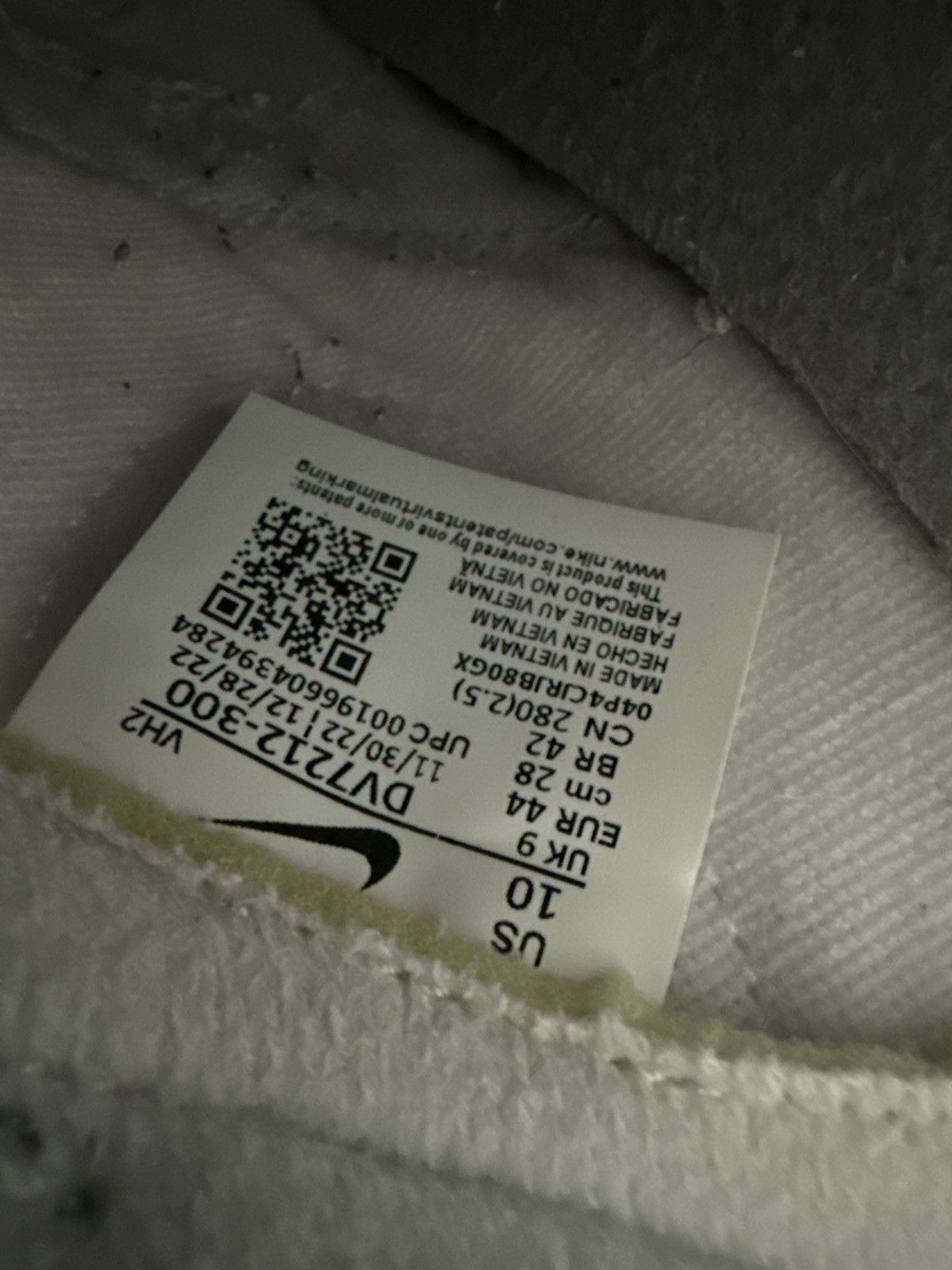 Nike Mica Green Dunks Size US 10 / EU 43 - 6 Thumbnail