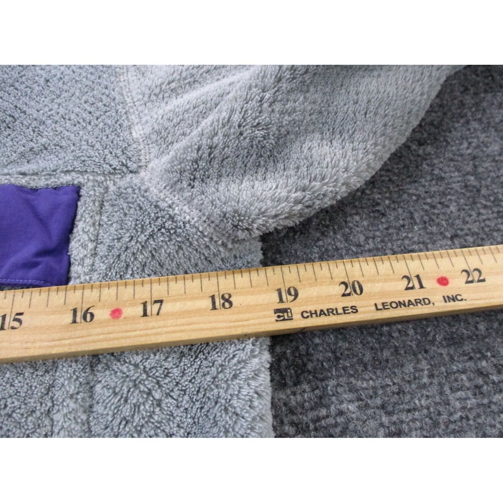 Patagonia Patagonia Sweater Womens M Gray Jacket Snap Fleece Fuzzy Outdoors Camping Size M / US 6-8 / IT 42-44 - 5 Thumbnail