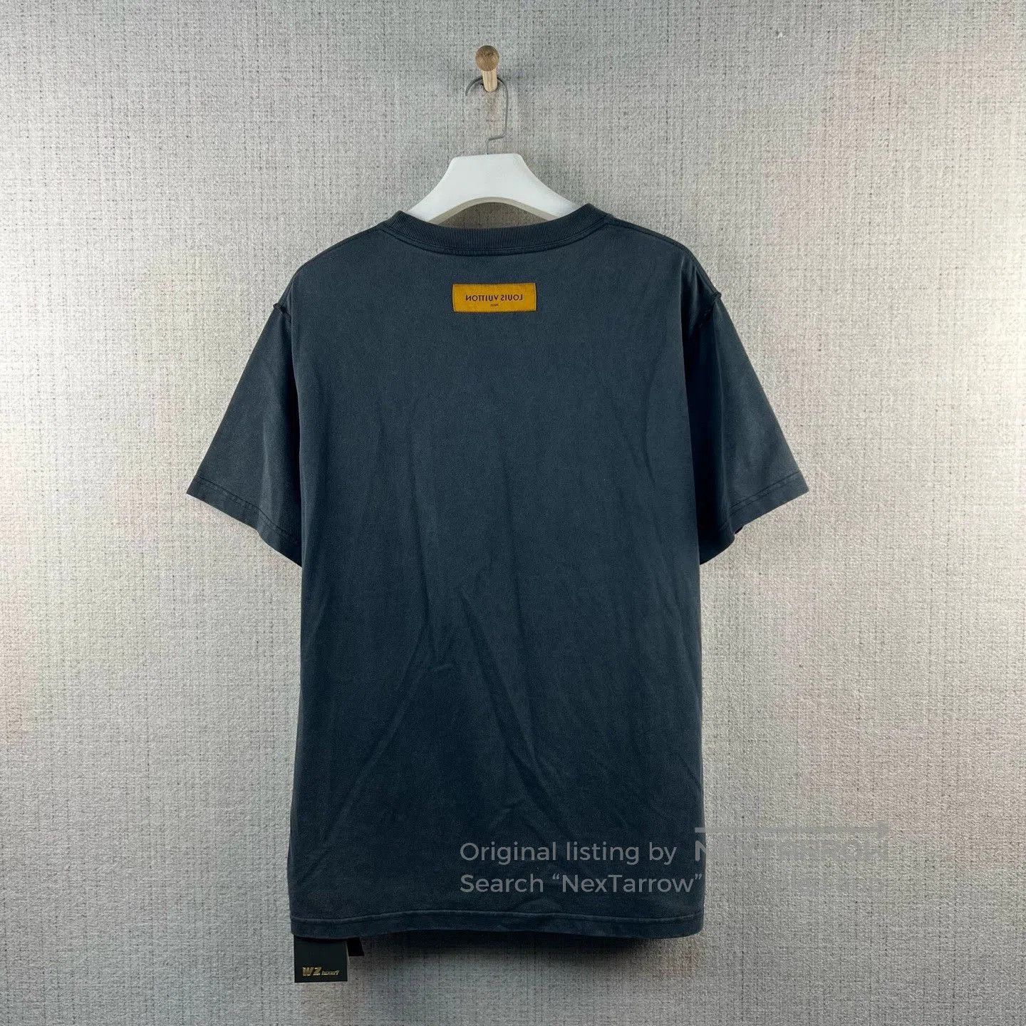 Louis Vuitton LOUIS VUITTON FW21 Solid Back Logo Tee. Size US XL / EU 56 / 4 - 3 Thumbnail