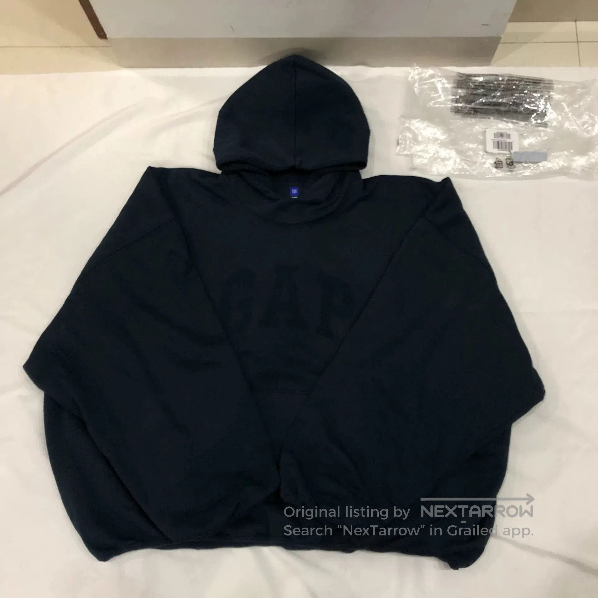 Balenciaga balenciaga yeezy gap peace dove hoodie. Size US XL / EU 56 / 4 - 1 Thumbnail