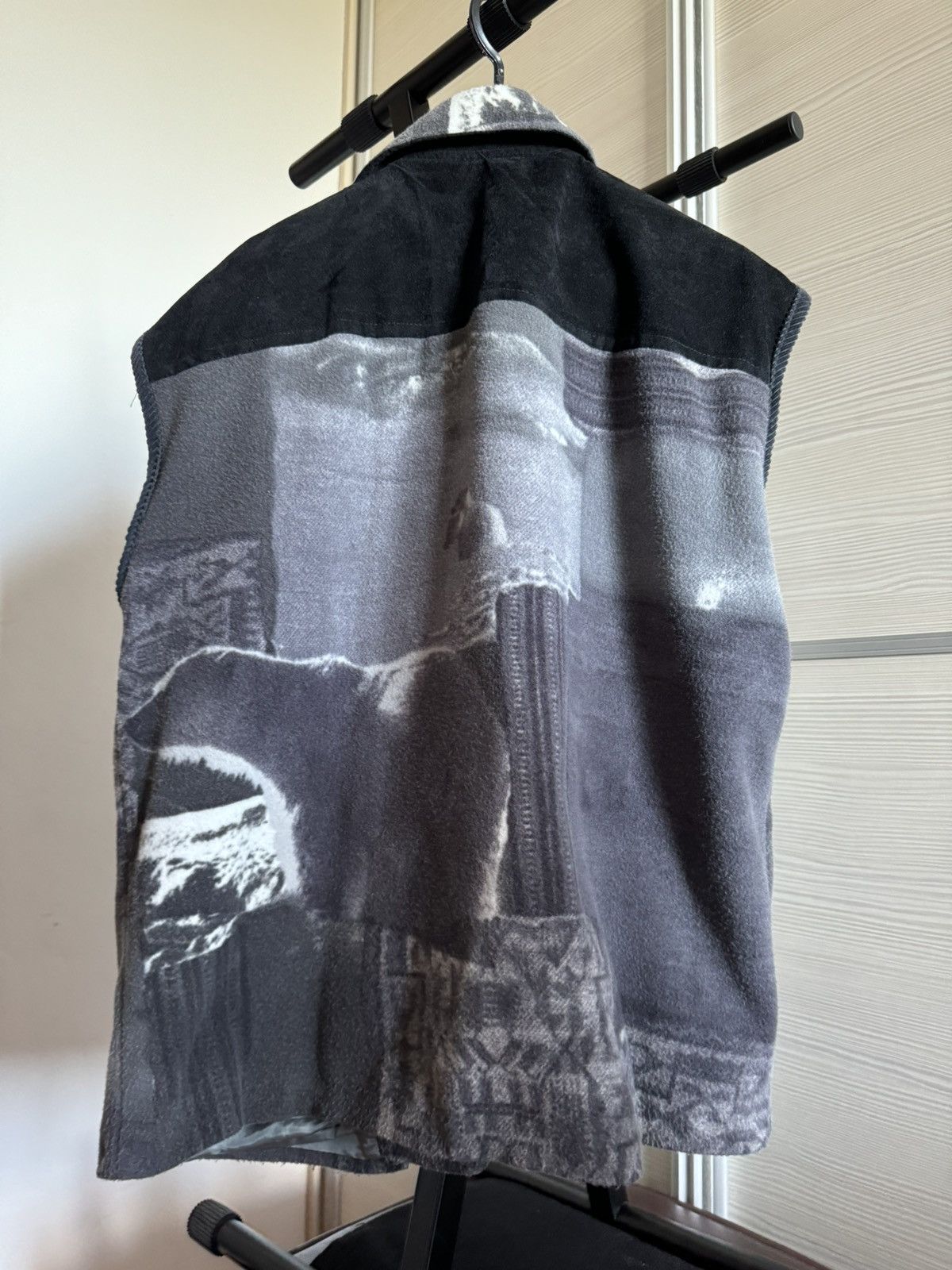 Other Gray Vest with Polar Bears Size US M / EU 48-50 / 2 - 2 Thumbnail
