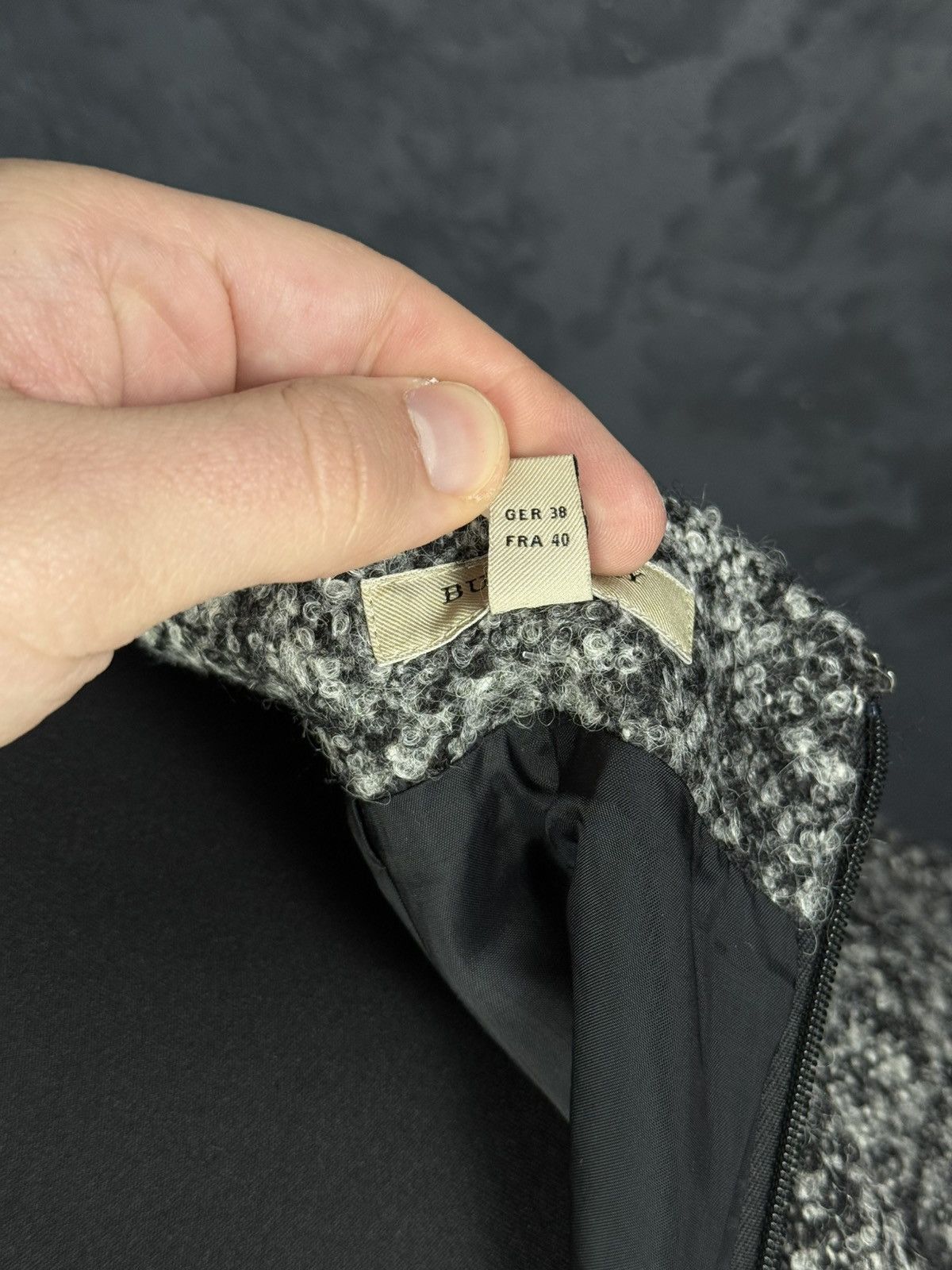 Burberry Burberry London Wool Mini Skirt Women’s Size 8 Size 30" / US 8 / IT 44 - 14 Thumbnail