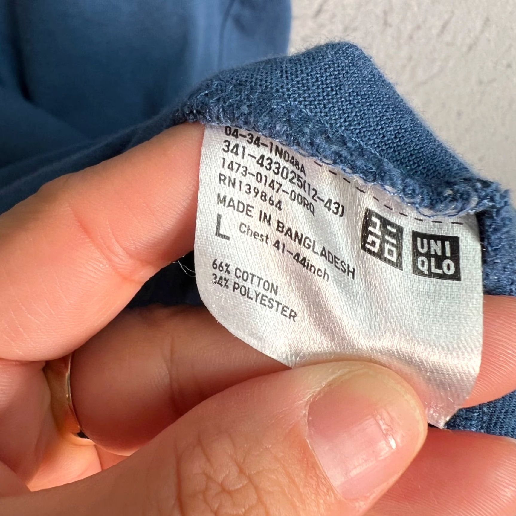 Uniqlo VINTAGE Uniqlo Shirt Mens Large Blue Crew Neck Cotton Blend Size US L / EU 52-54 / 3 - 4 Thumbnail
