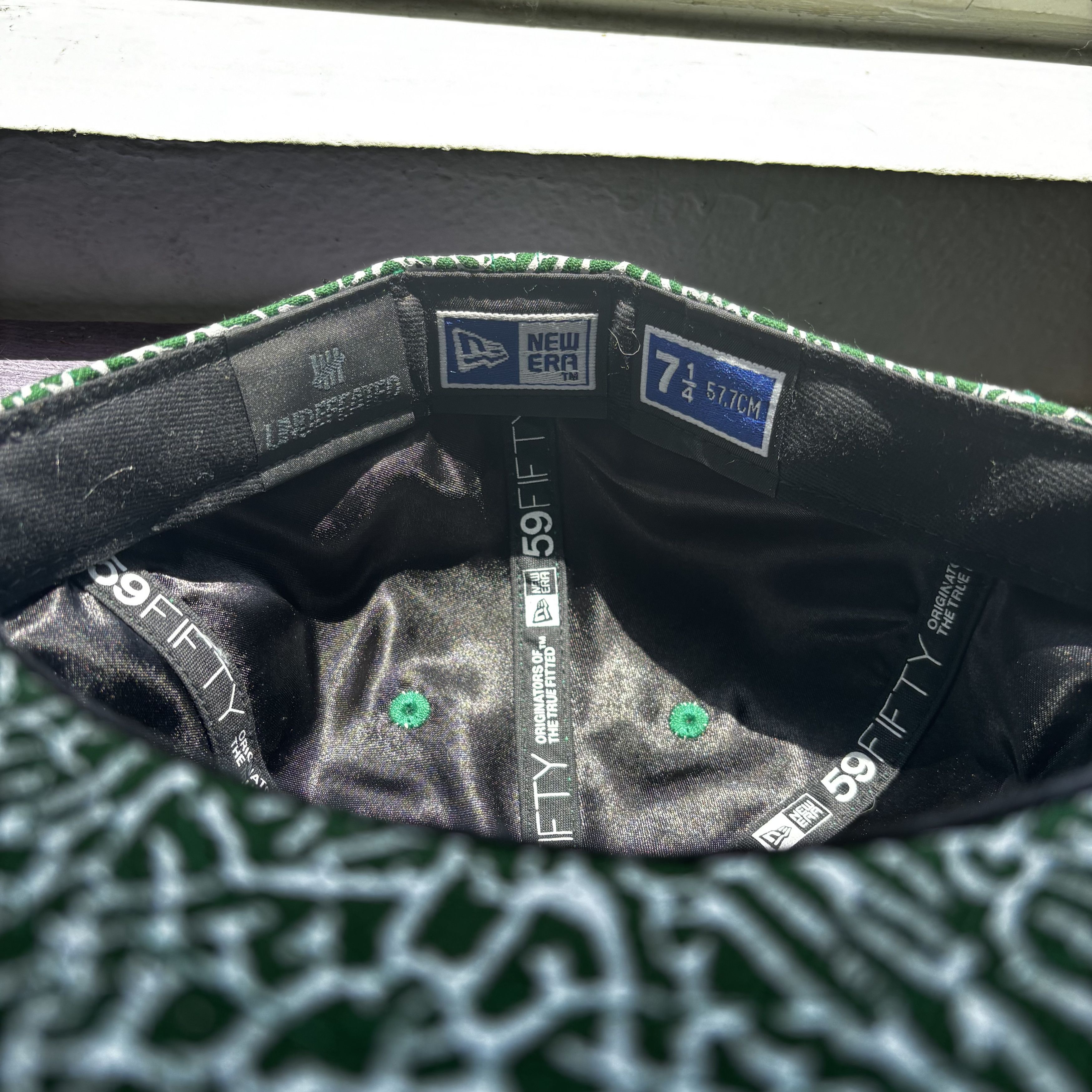 New Era × Undefeated Undefeated 7 1/4 Green/White 59Fifty New Era Fitted Cap Size ONE SIZE - 4 Thumbnail