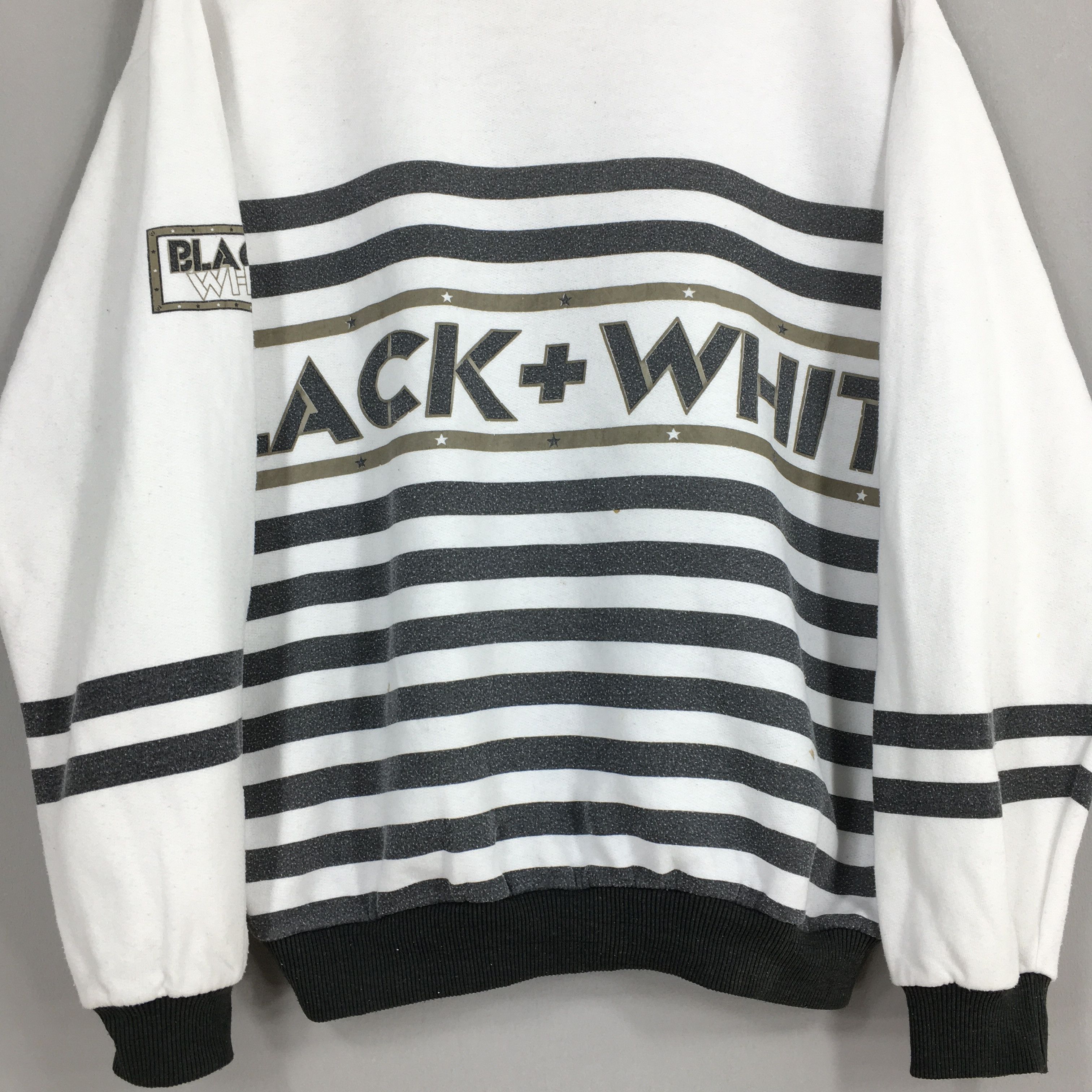 Vintage Vintage 90's Black + White Stripes Sweatshirt Medium Size US M / EU 48-50 / 2 - 7 Thumbnail