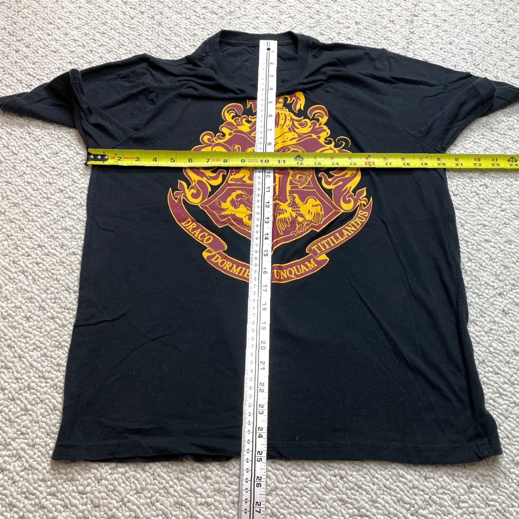 Vintage Harry Potter Shirt Mens Medium Black Hogwarts Logo Short Sleeve Adult Crew Soft Size US M / EU 48-50 / 2 - 4 Thumbnail