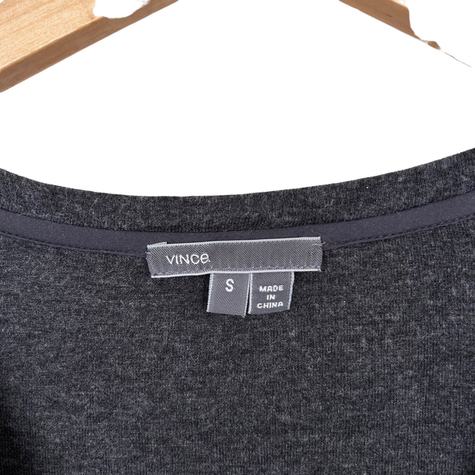 Vince Vince Gray Long Sleeve V Neck Shirt Sz S Size S / US 4 / IT 40 - 2 Thumbnail