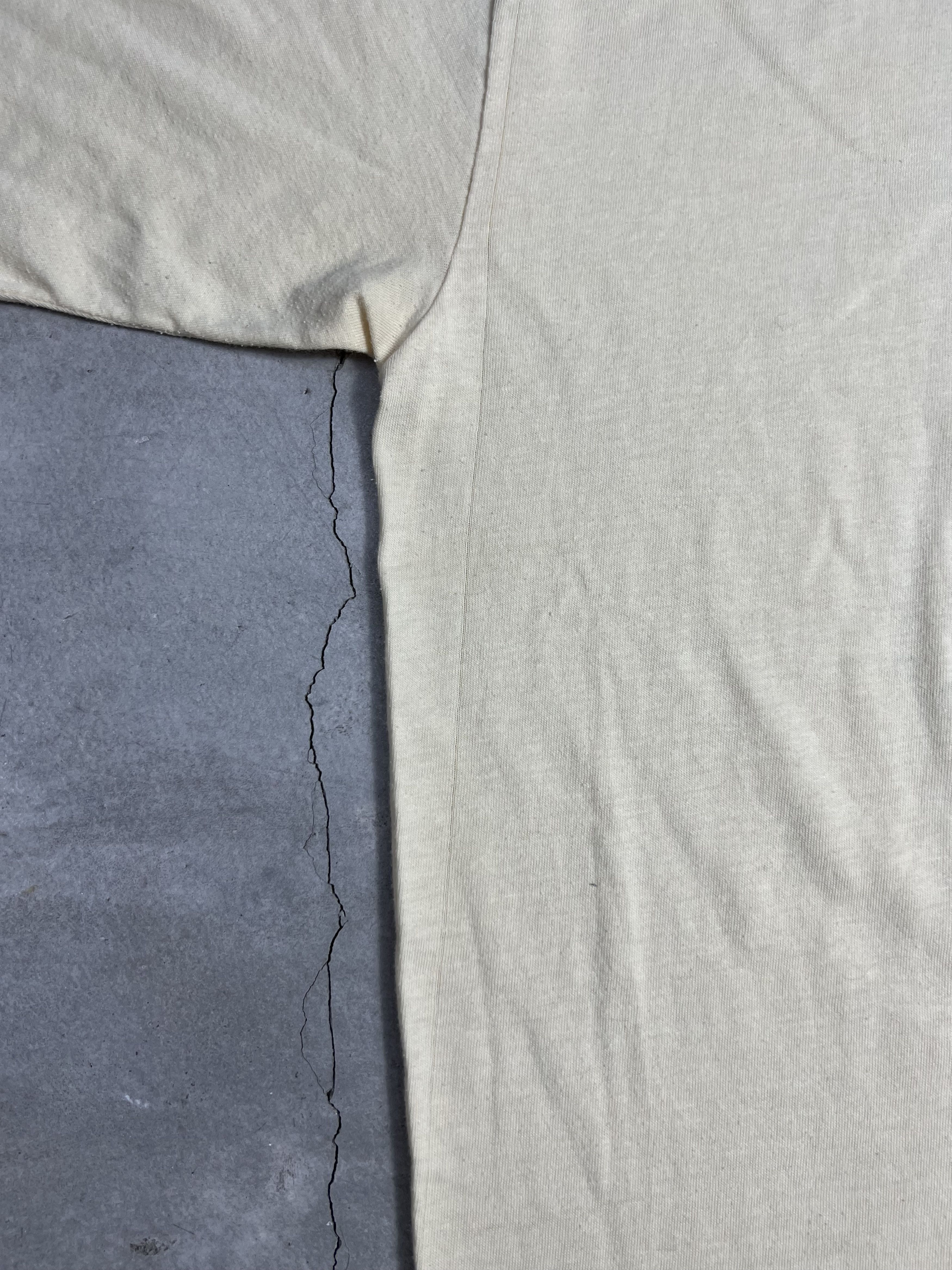 Vintage Vintage 80s Picasso Don Quixote Artwork Tee (XL) GTME142 Size US XL / EU 56 / 4 - 7 Thumbnail