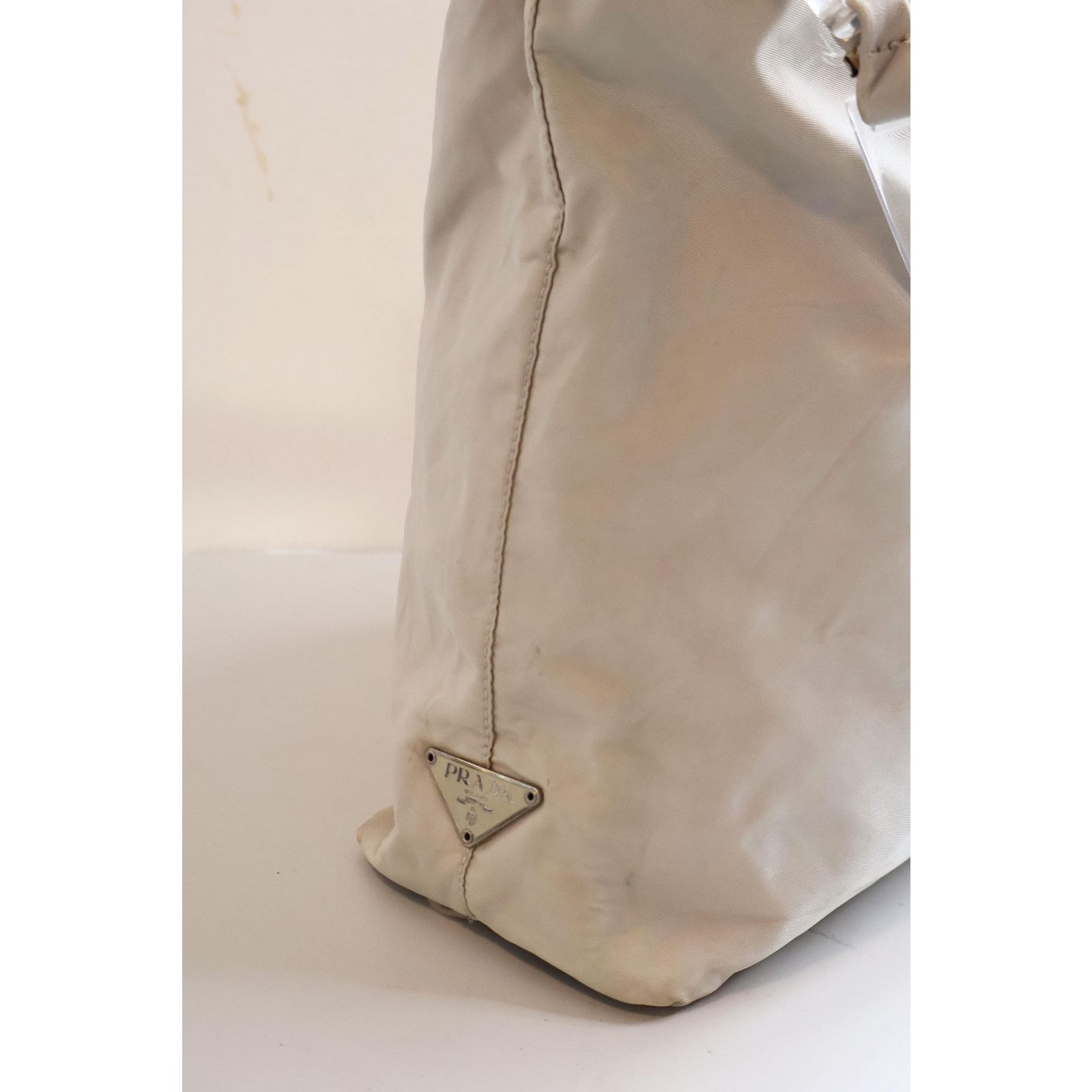 Prada Vintage PRADA White Nylon + Lucite Handle Hobo Bag Size ONE SIZE - 3 Thumbnail
