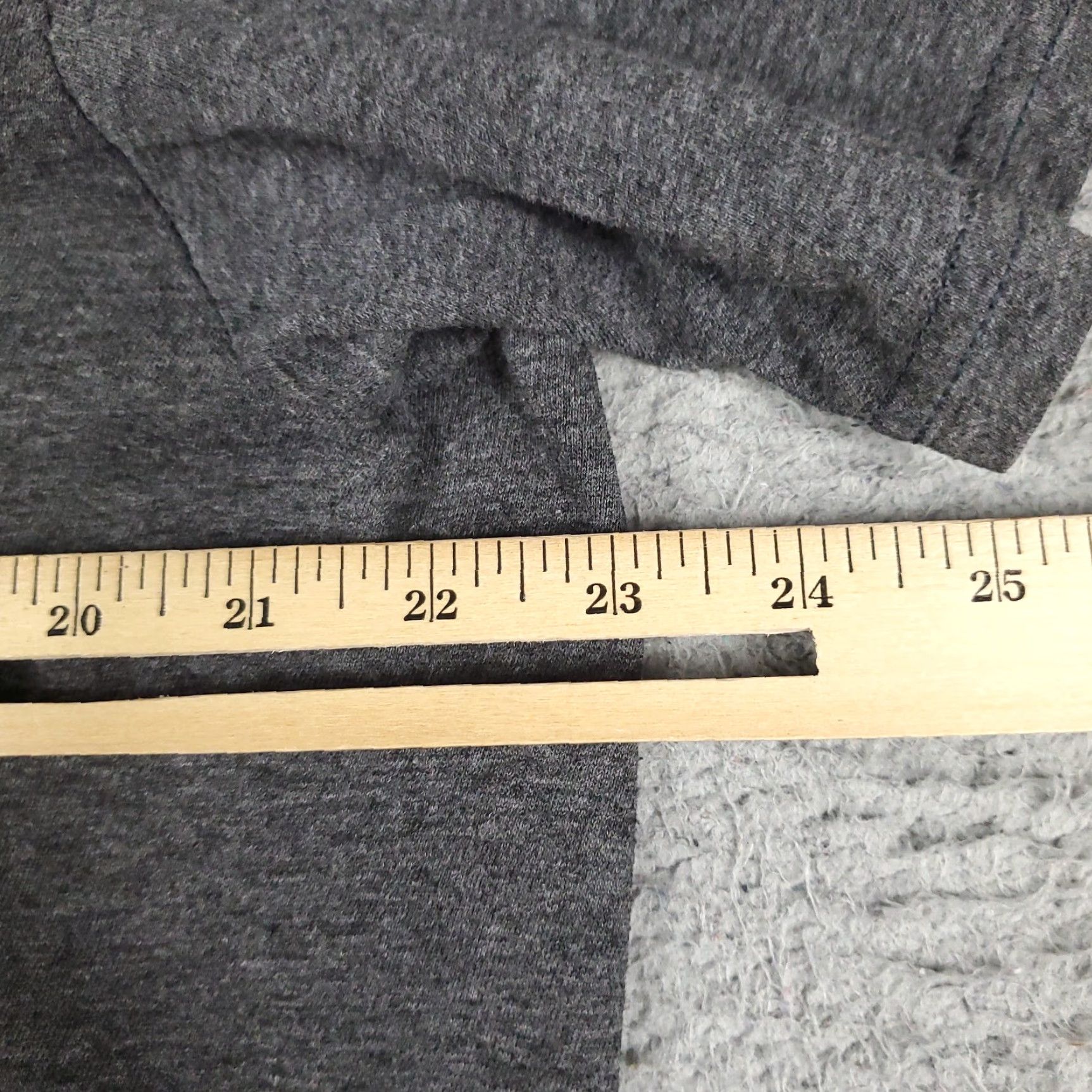 Nike Nike T-Shirt Mens XL Gray Vintage Swoosh Dri-Fit Pullover Short Sleeve Athletic Shirt Mens XL Gray Nike T-Shirt Size US XL / EU 56 / 4 - 6 Thumbnail