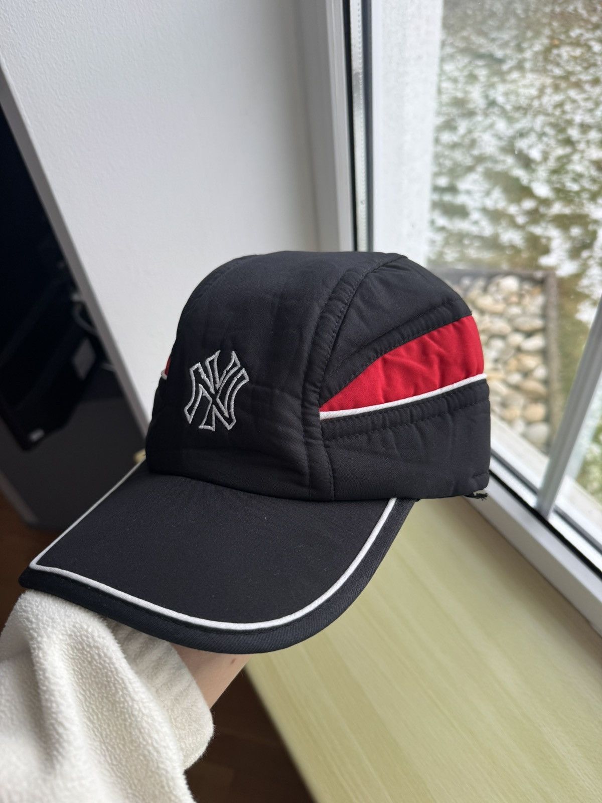 New York Yankees NEW YORK YANKEES VINTAGE QUALITY WARM HAT CAP Size ONE SIZE - 3 Thumbnail