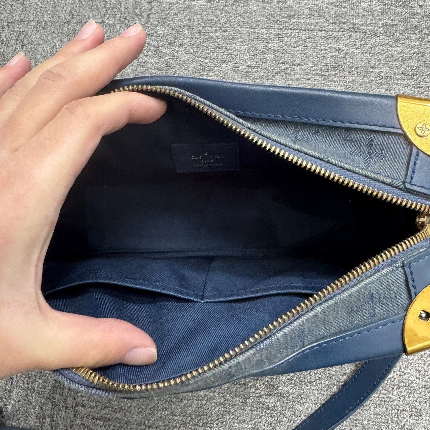 Louis Vuitton louis vuitton blue denim box bag. Size ONE SIZE - 7 Thumbnail