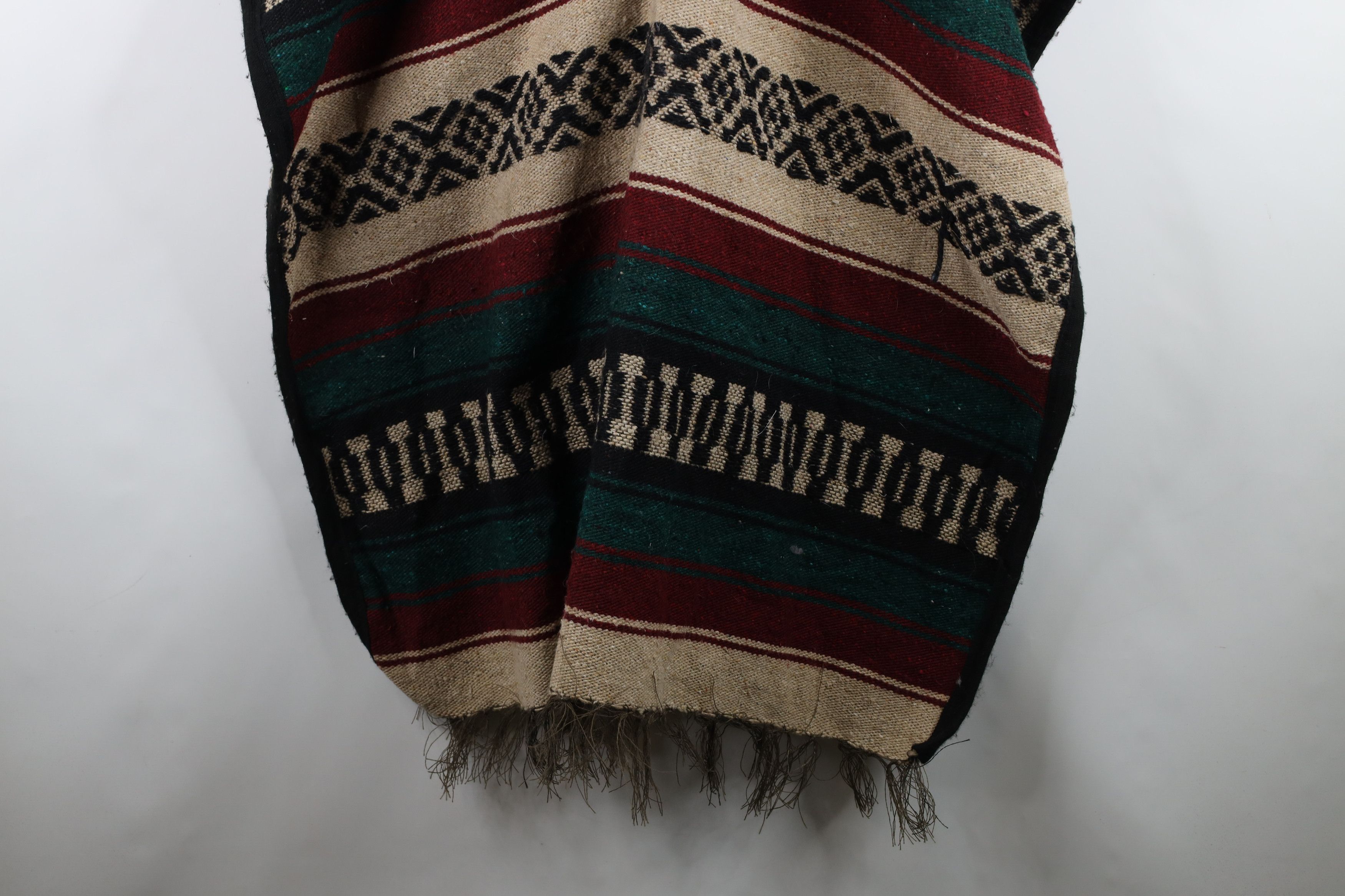 Vintage Vintage 90s Streetwear Adult Fringed Drug Rug Blanket Poncho Size US L / EU 52-54 / 3 - 3 Thumbnail