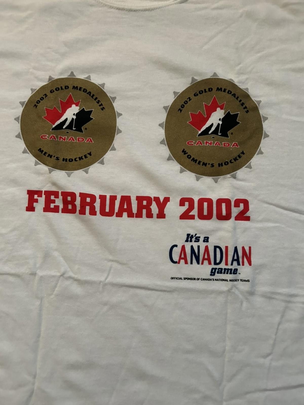 Unknown London Vintage 2002 Team Canada Gold Medal Hockey T-Shirt Size ONE SIZE - 2 Thumbnail