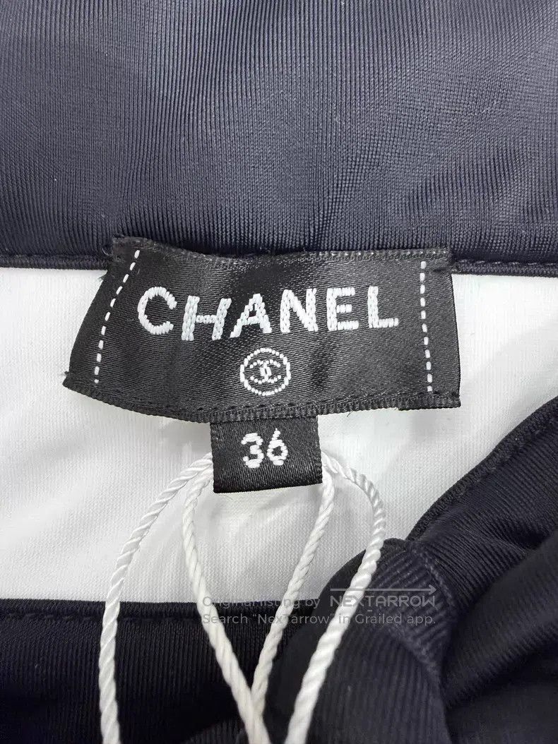 Chanel Chanel Black and white striped bow cc dark pattern one-pie Size 24" / US 00 / IT 34 - 3 Thumbnail