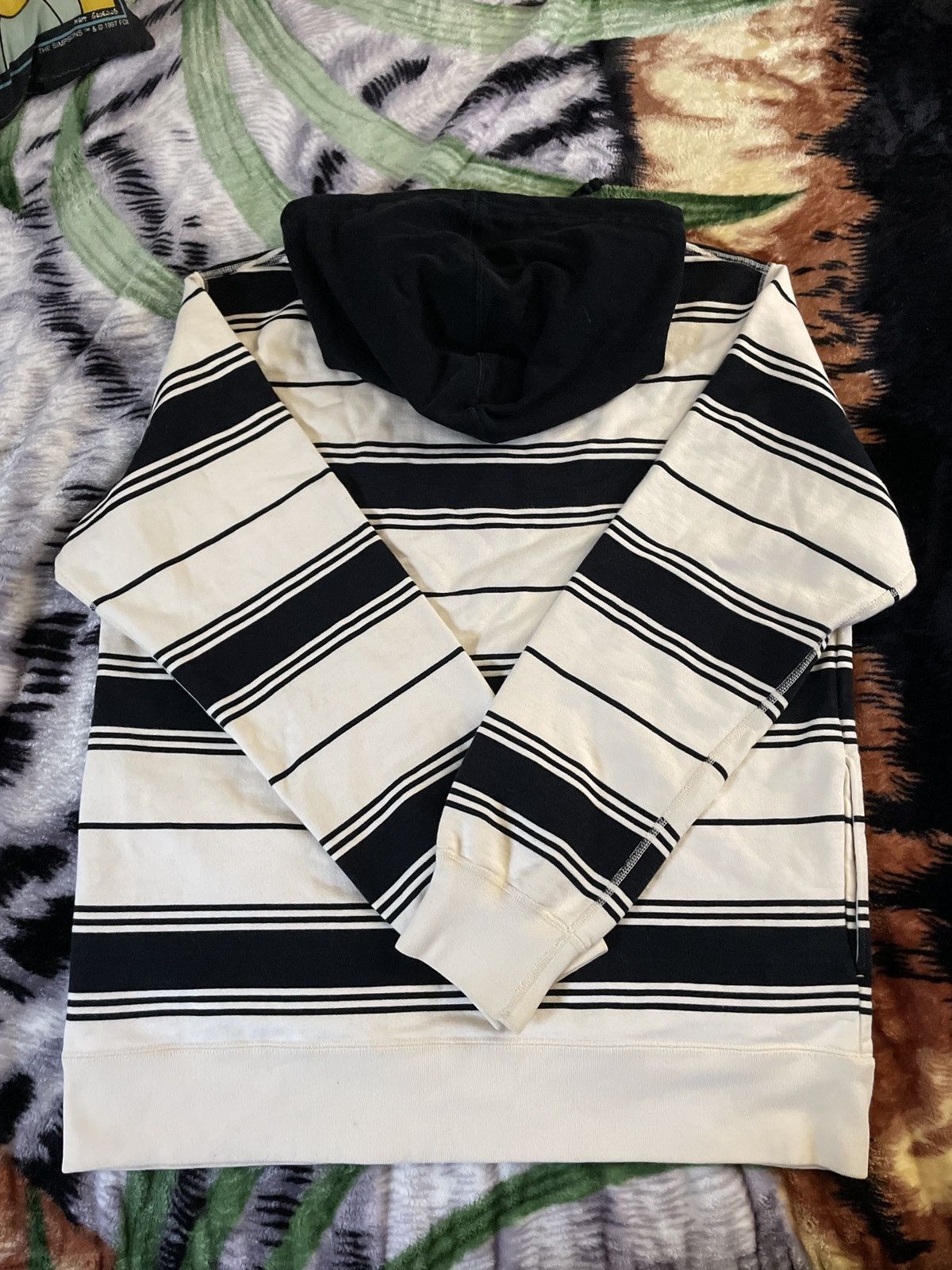 Supreme Supreme Striped Hooded Crewneck Black FW16 Size US XL / EU 56 / 4 - 2 Thumbnail