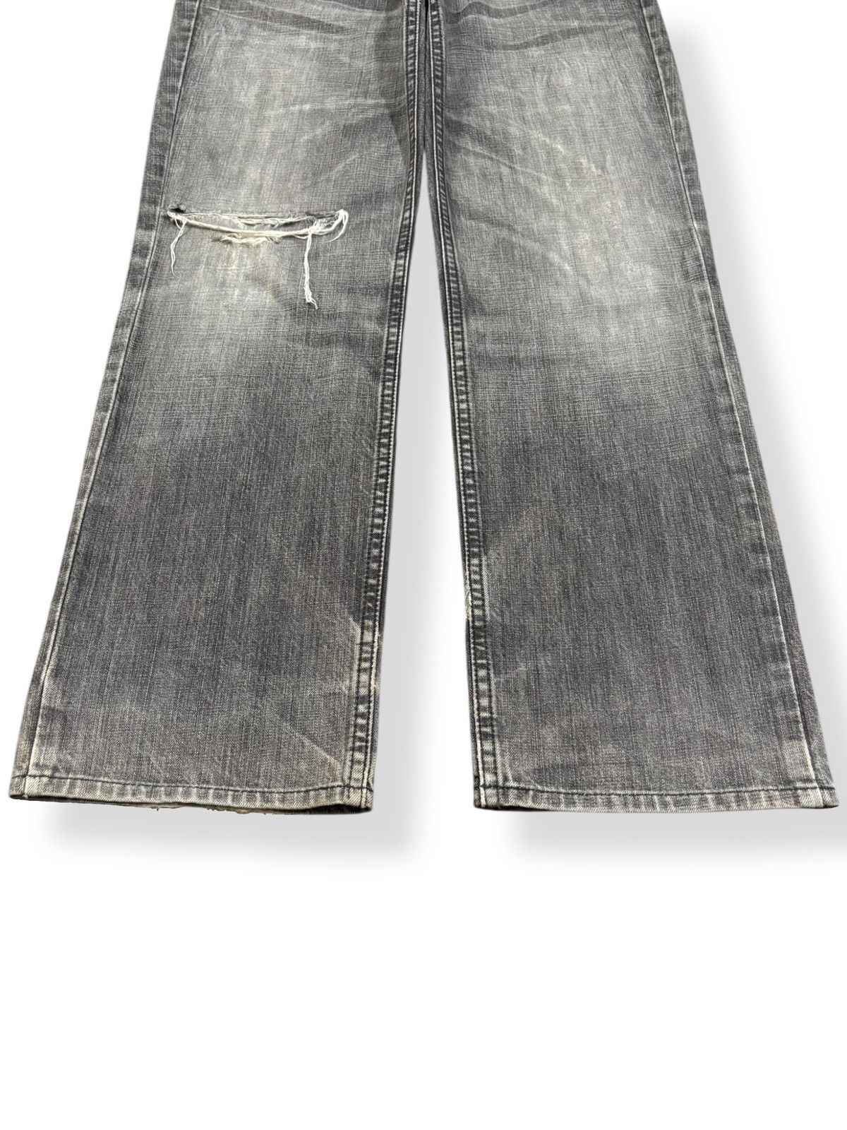 Levi's Vintage 2000s Levis 519-09 Faded Whiskers Distressed Jeans Size US 34 / EU 50 - 6 Thumbnail
