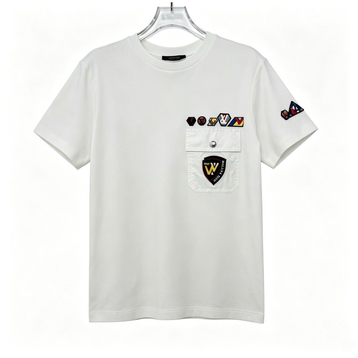 Louis Vuitton Louis Vuitton Pocket Embroidered Short Sleeve T-Shirt K26WX Size US S / EU 44-46 / 1 - 1 Thumbnail