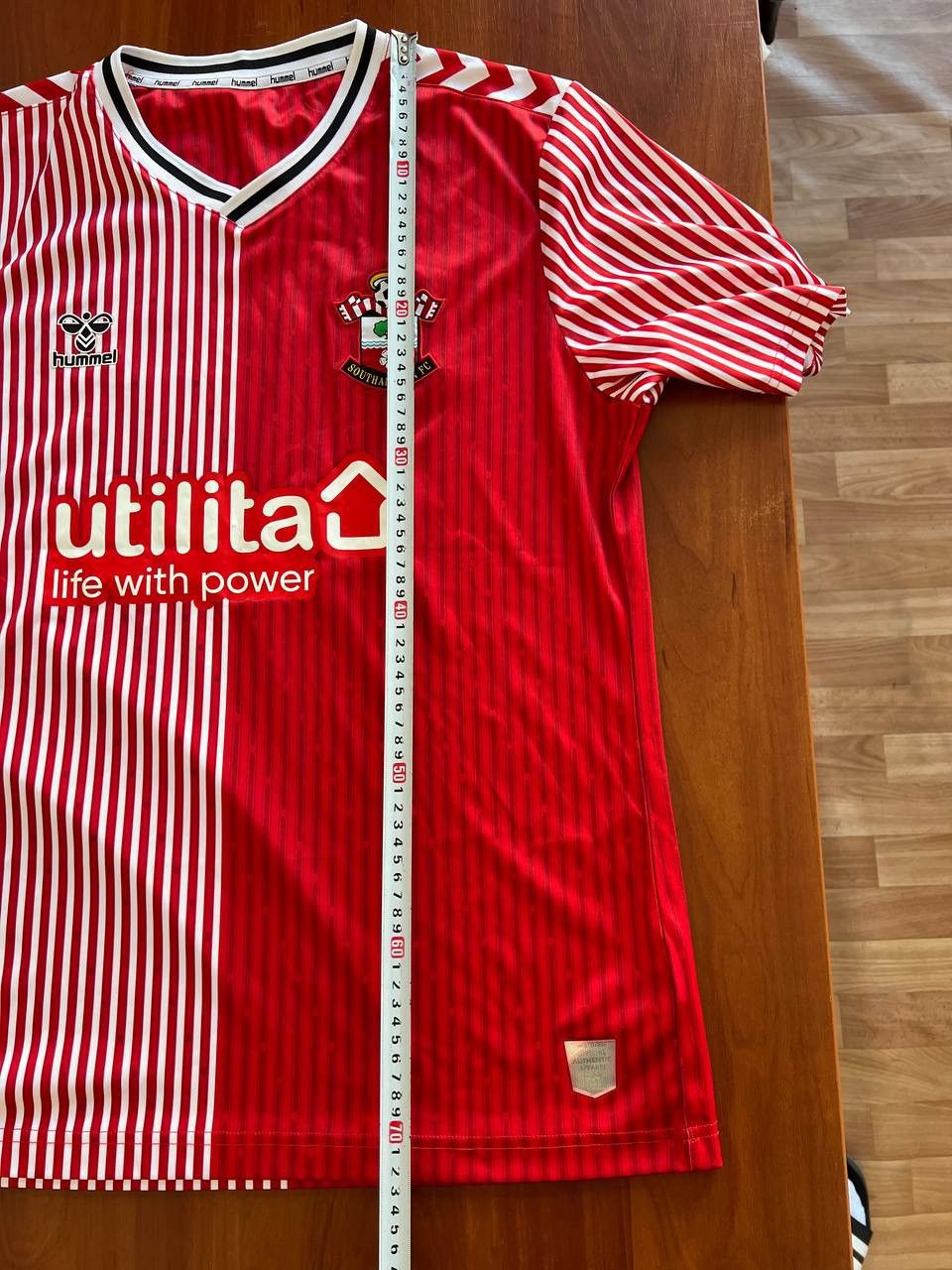 Hummel 2023/24 SOUTHAMPTON FC HOME SOCCER JERSEY FOOTBALL SHIRT L Size US L / EU 52-54 / 3 - 12 Thumbnail