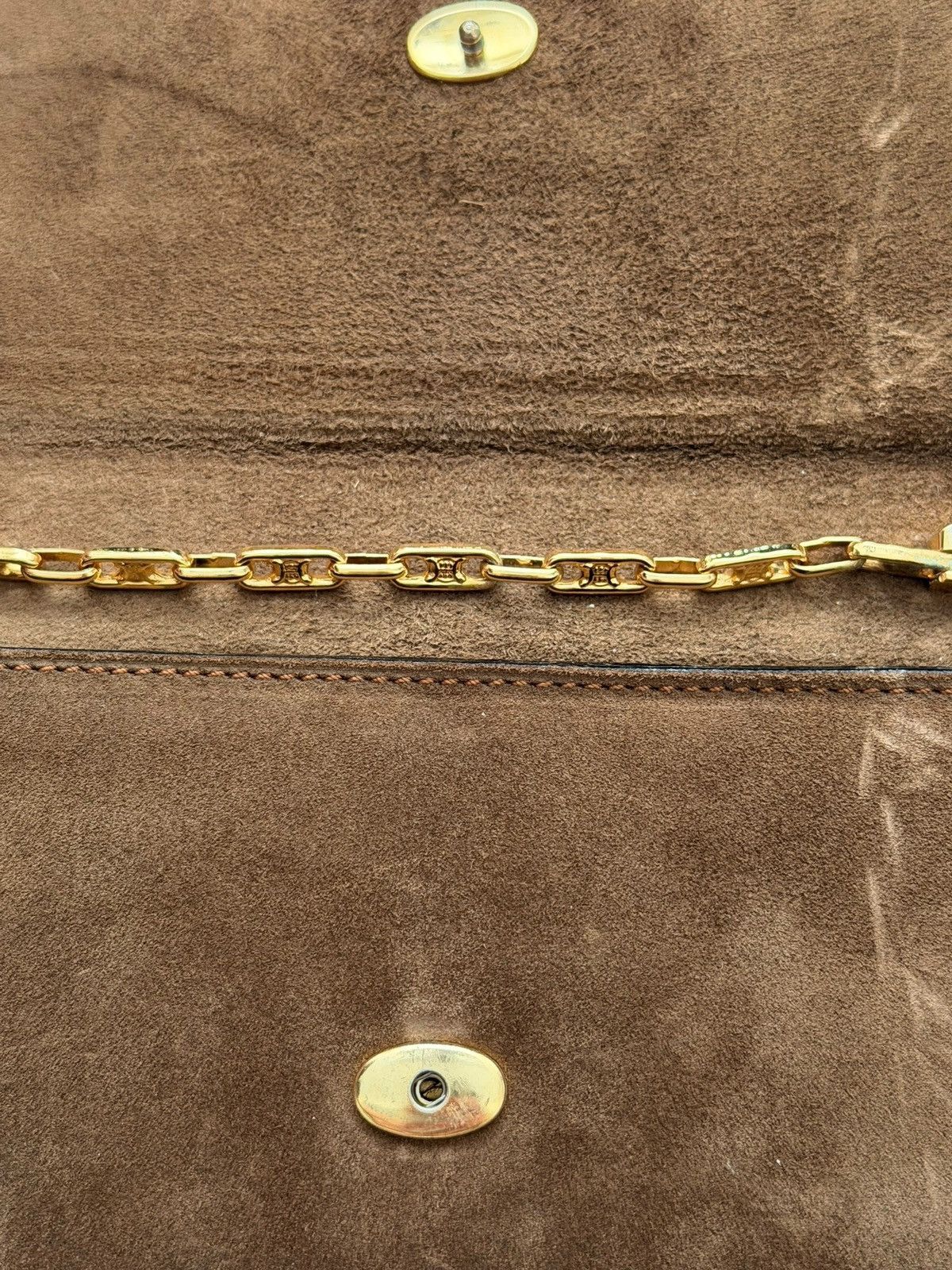 Celine OG Triomphe Chain Brown Suede Envelope Bag Size ONE SIZE - 9 Thumbnail
