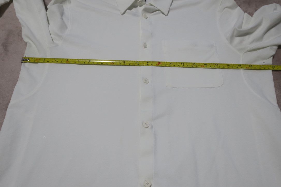 Lululemon Men's Long Sleeve Button Up Size US L / EU 52-54 / 3 - 2 Thumbnail