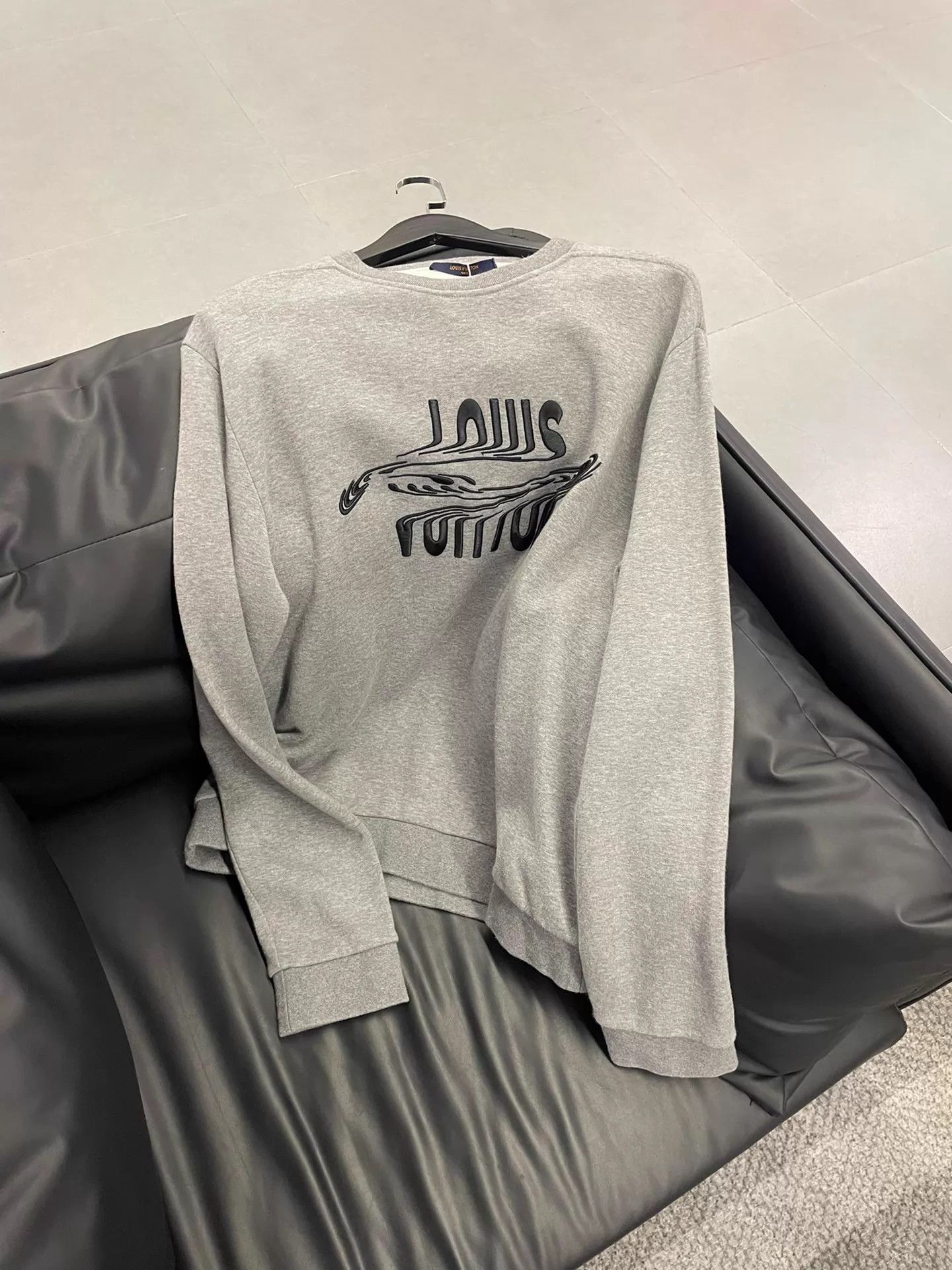 Louis Vuitton LV Abstract Logo Size L Good Condition Size US L / EU 52-54 / 3 - 1 Thumbnail