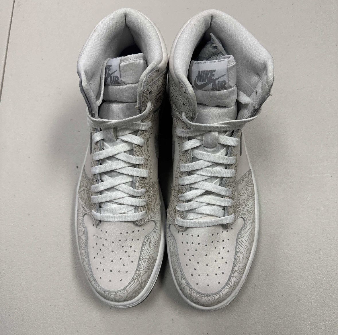 Jordan Brand Size 13 - Air Jordan 1 Retro OG High Laser White Leather Size US 13 / EU 46 - 3 Thumbnail