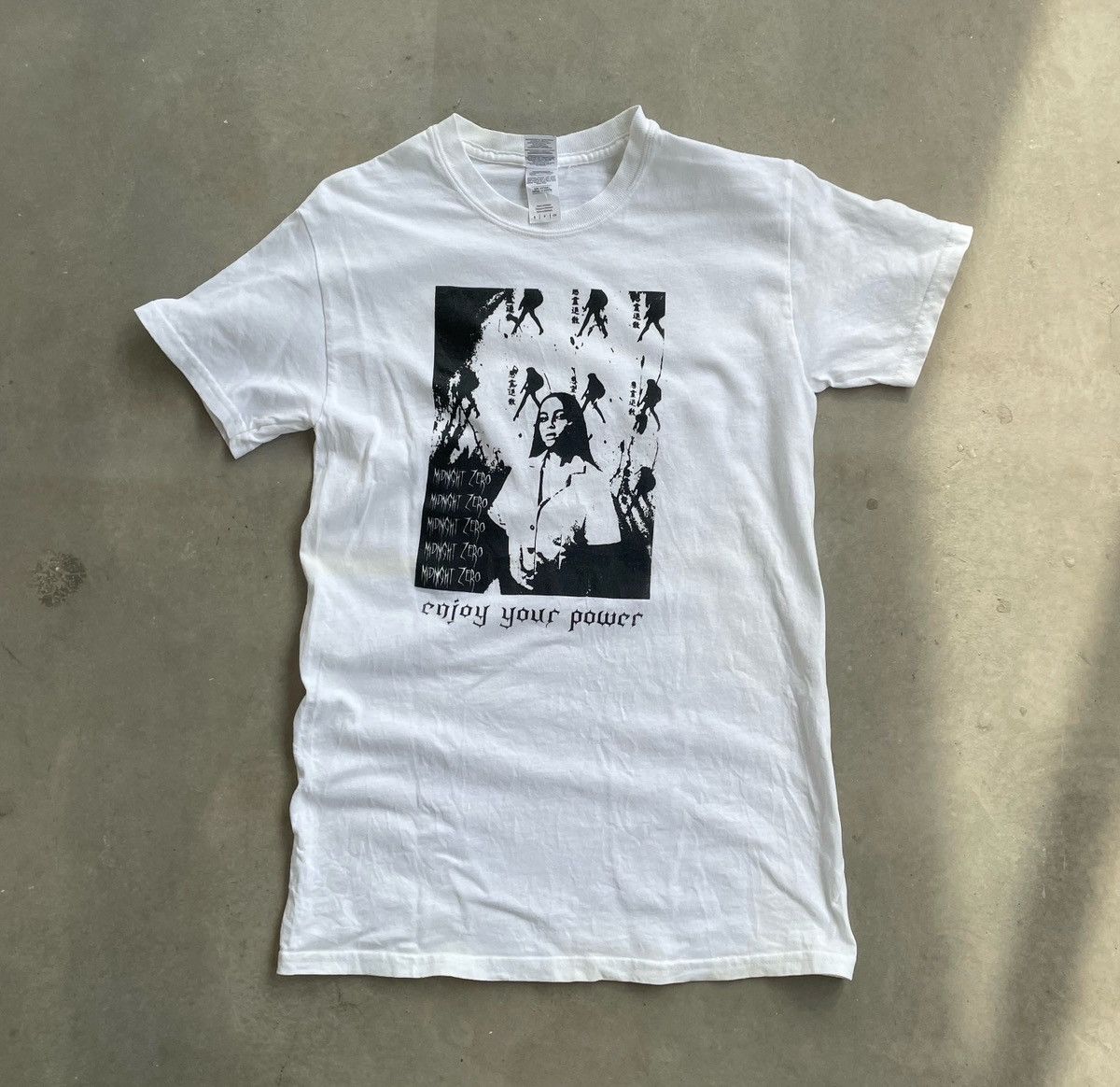Band Tees DEW RETREATS MIDNIGHT ZERO ENJOY YOUR POWER TEE Size US S / EU 44-46 / 1 - 1 Thumbnail