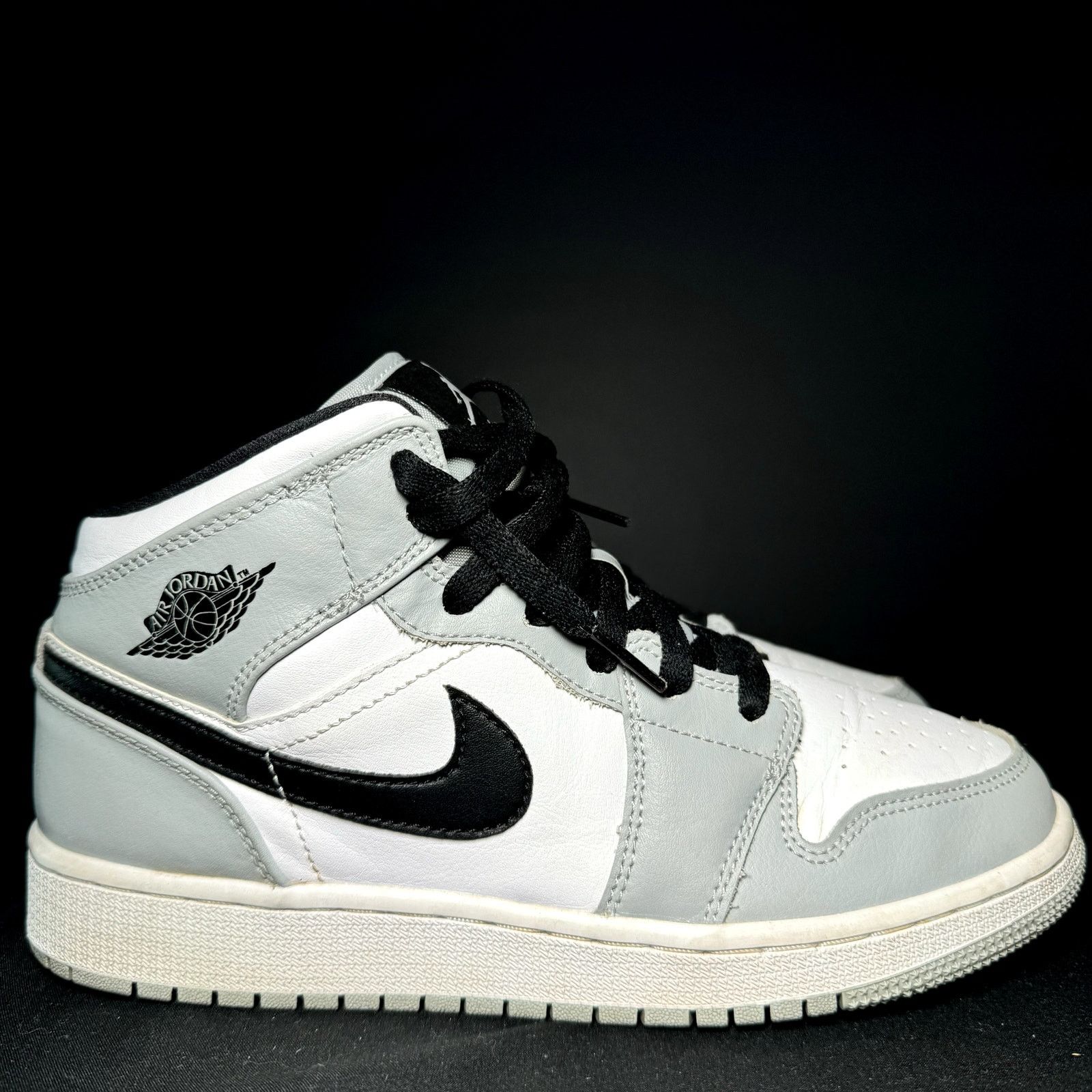 Jordan Brand × Nike Air Jordan 1 Mid GS Light Smoke Grey Men's Shoes - Size 5.5 Size US 5.5 / EU 38 - 1 Thumbnail