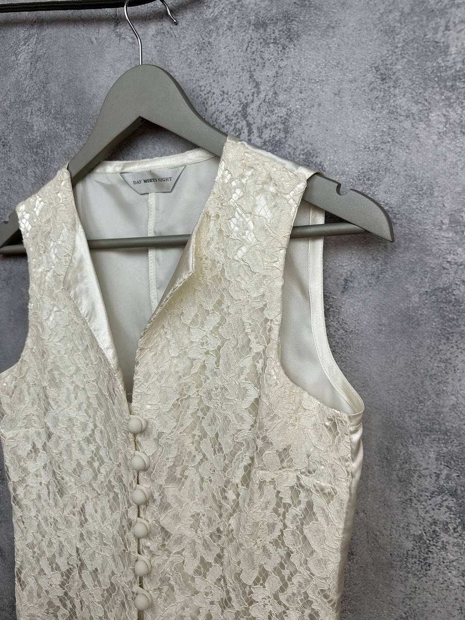 Other Day Meets Night Ivory Lace Vest & Wide Leg Pants Set Elegant Size 28" / US 6 / IT 42 - 8 Thumbnail