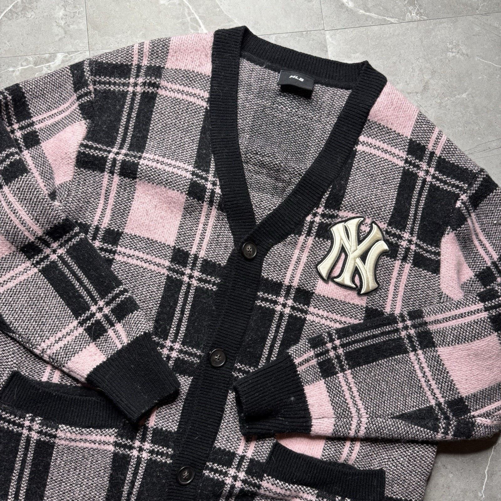 Vintage 2000s MLB New York Yankees Knit Cardigan Medium