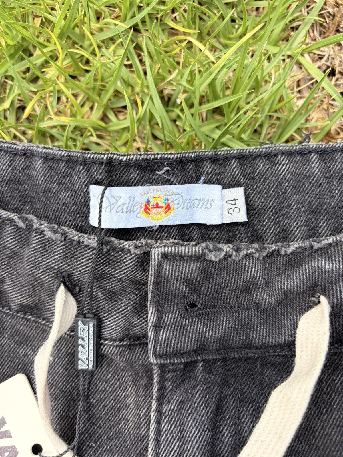 Vale Vale Forever Dream Jorts Size US 34 / EU 50 - 13 Thumbnail