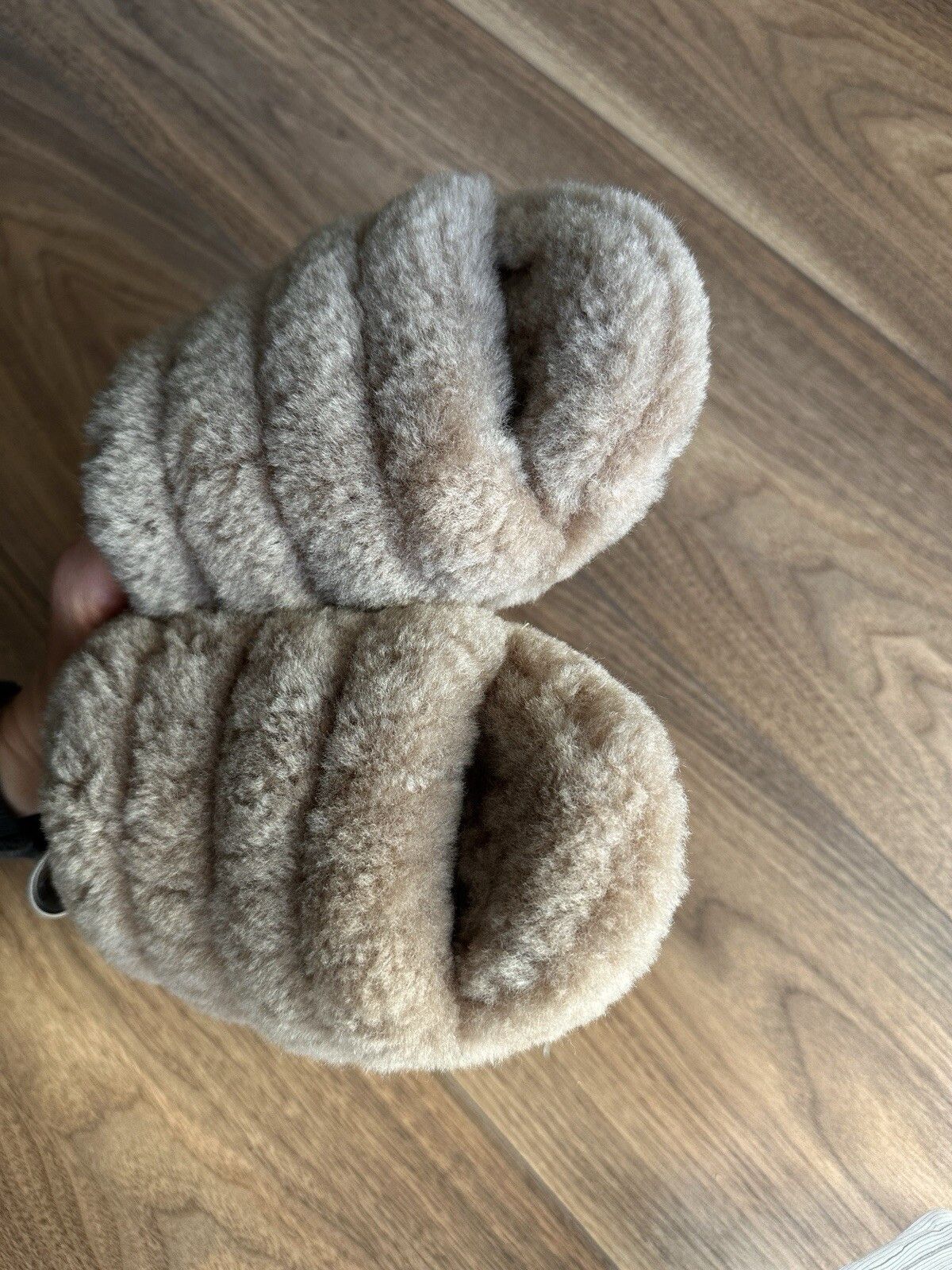 Ugg UGG Womens Fluff Yeah Slide Beige Size 38 UK5 US7 Size US 8 / IT 38 - 11 Thumbnail