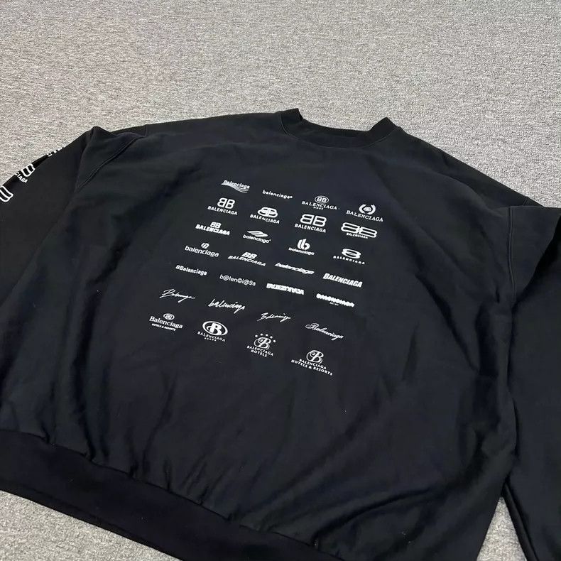 Balenciaga Balenciaga Multi-element full-printed black round neck swe Size US L / EU 52-54 / 3 - 4 Thumbnail