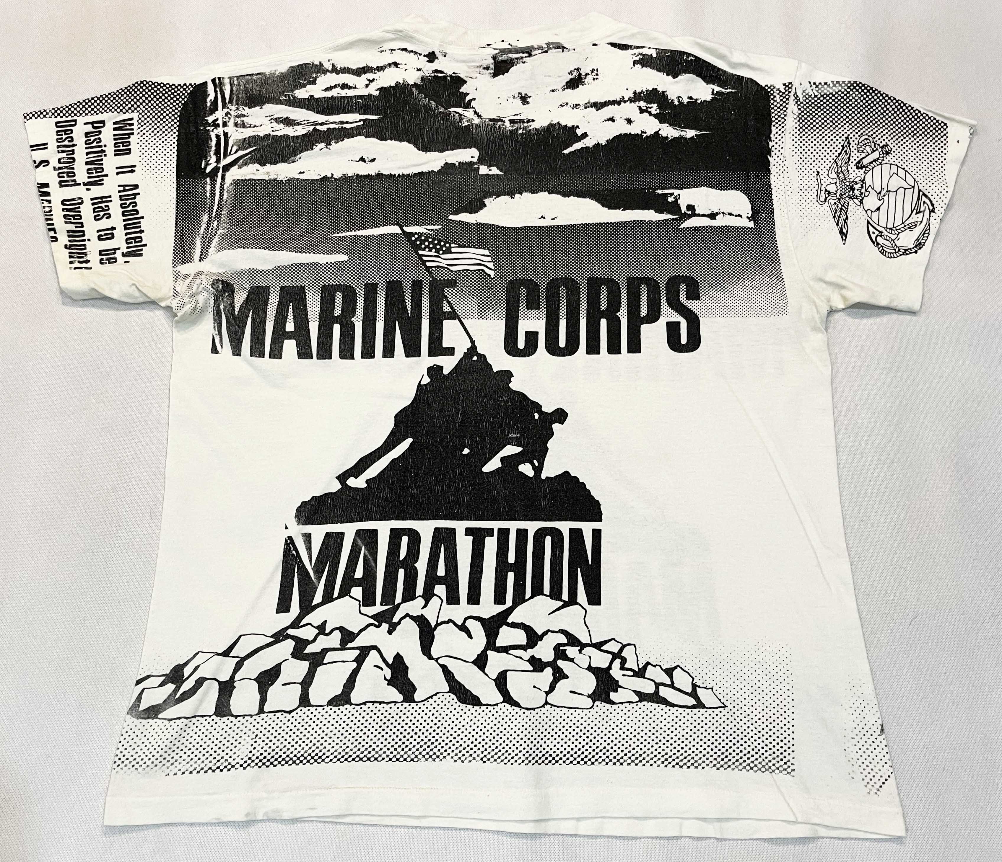 Vintage Vintage Marine Corps Marathon All Over Print RP T-Shirt Size US L / EU 52-54 / 3 - 4 Thumbnail
