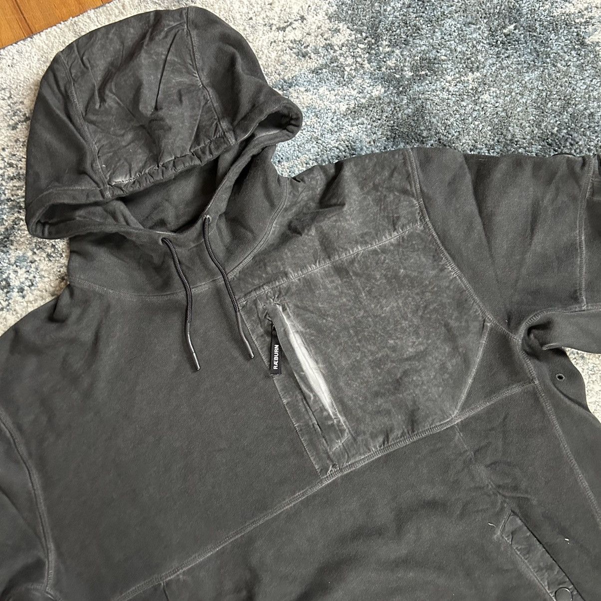 Christopher Raeburn GARMENT DYED ASYMMETRiC CHEST POCKET HOODiE SWEATSHiRT Size US L / EU 52-54 / 3 - 6 Thumbnail