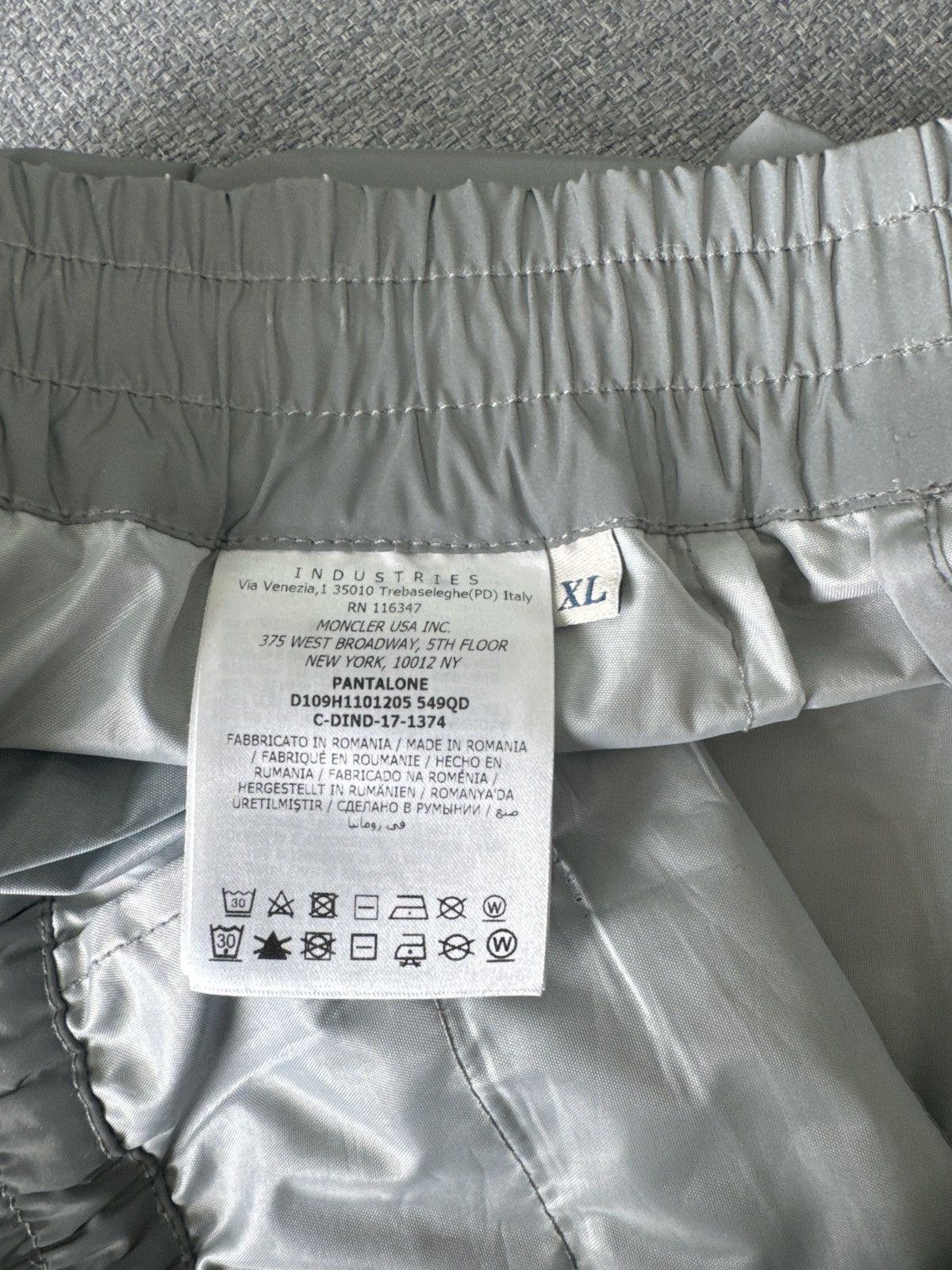 Moncler Moncler reflective pants Size US 34 / EU 50 - 8 Thumbnail