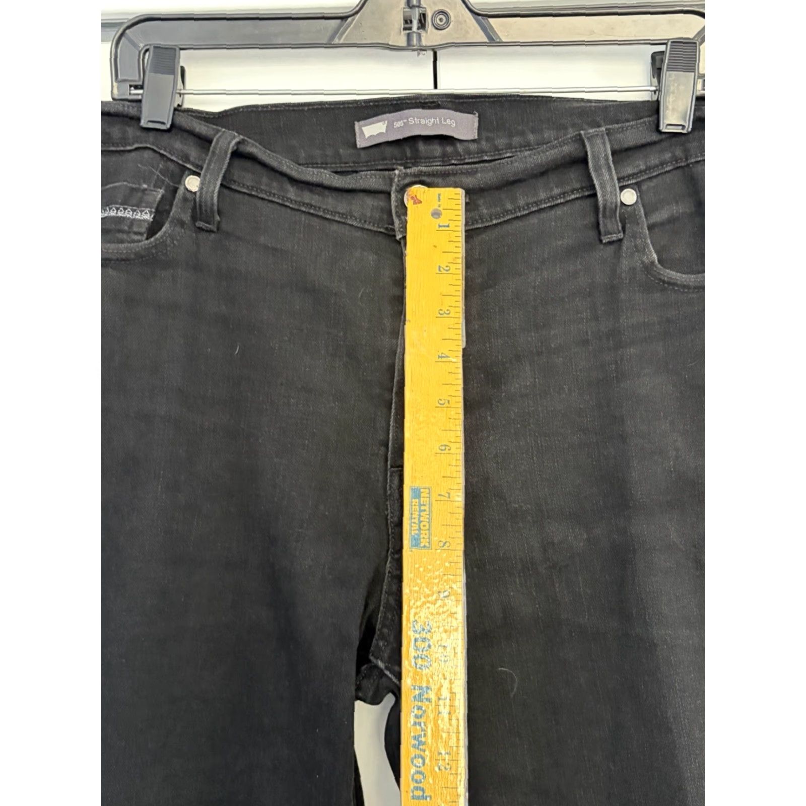 Levi's VINTAGE? No. Levi's 505 Straight Leg Jeans Womens Black Denim size 16L 33x34 Regular Stretch 5-Pocket Dark Wash Straight Size 38" / US 16 / IT 52 - 3 Thumbnail