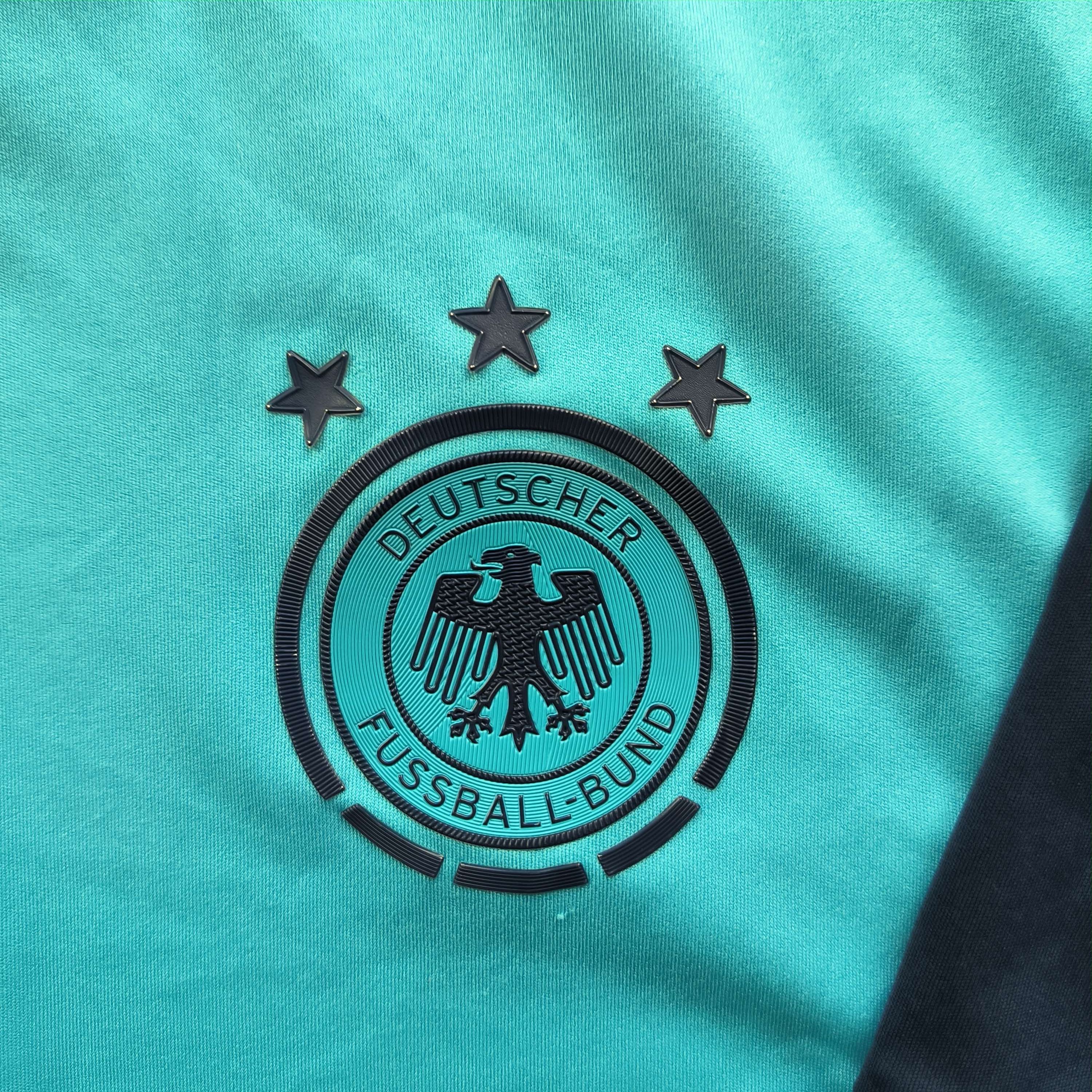 Adidas Germany 2011-12 Adidas goalkeeper football jersey size L Size US L / EU 52-54 / 3 - 3 Thumbnail