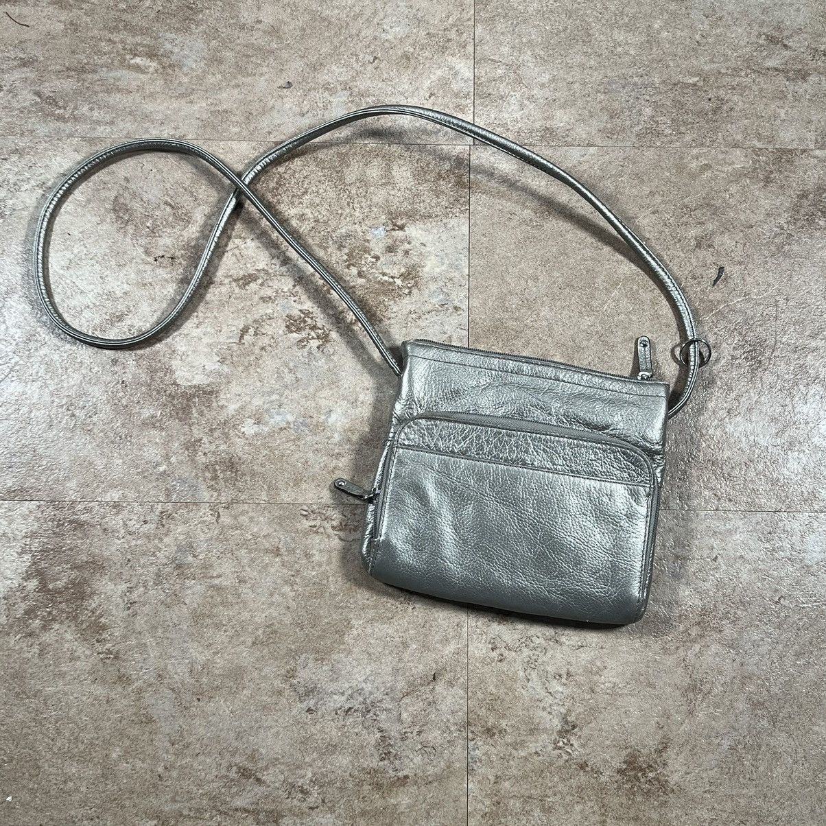 Vintage Tignanello Leather Crossbody Handbag Purse Silver Size ONE SIZE - 2 Thumbnail