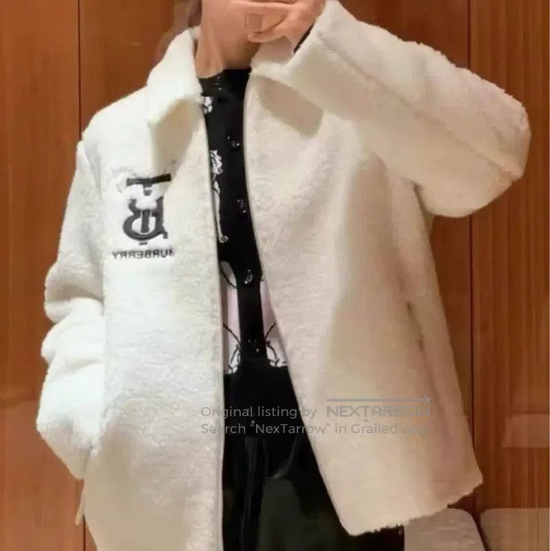 Burberry Burberry Women's White Wool Cardigan. Size S / US 4 / IT 40 - 9 Thumbnail